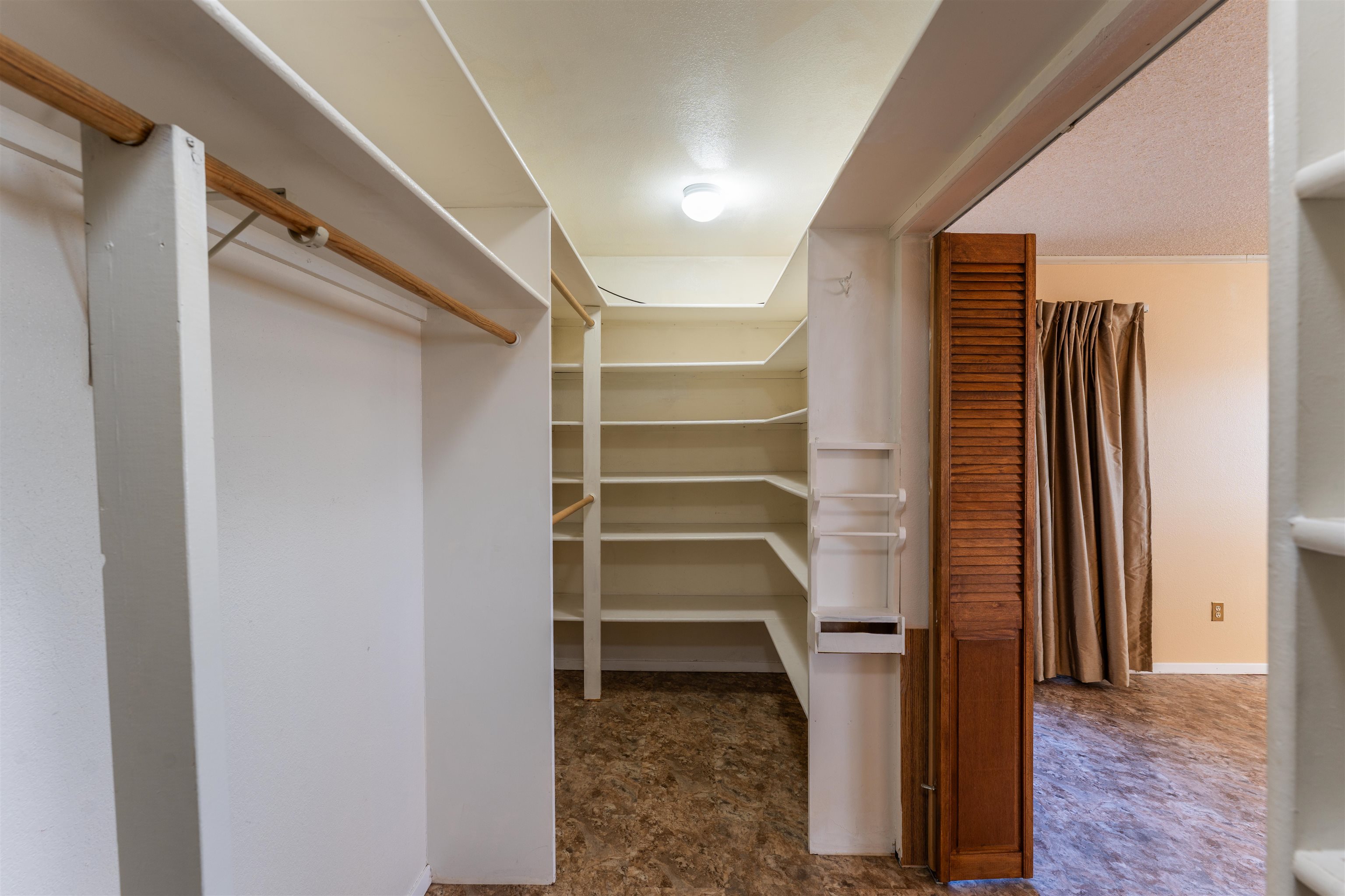 642 Highview Road Property Photo 23