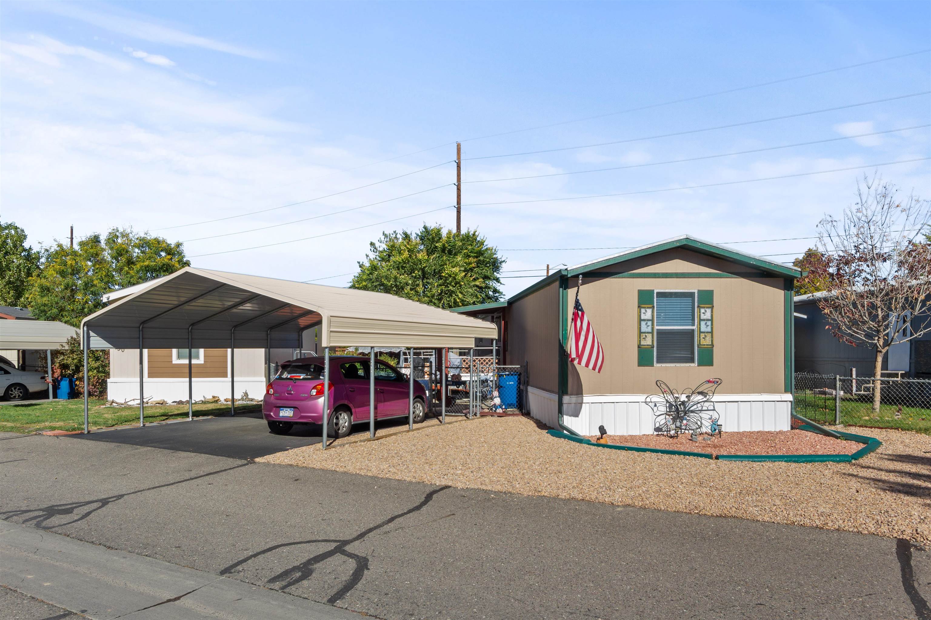 585 25 1/2 Road Property Photo 1