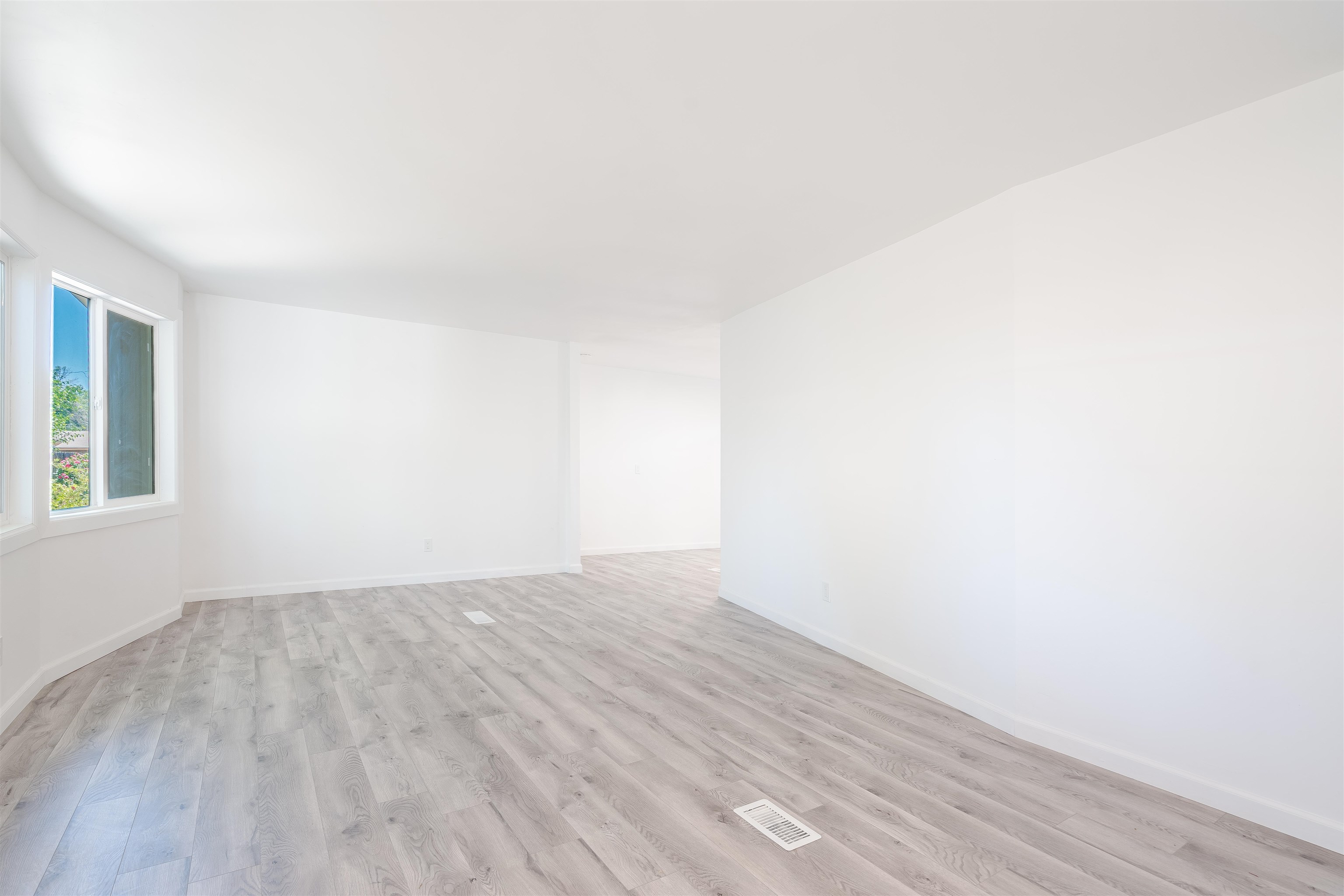 2955 Cedar Place Property Photo 4