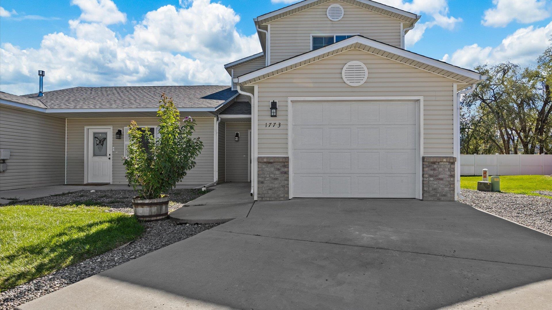 1773 Christopher Court Property Photo 1