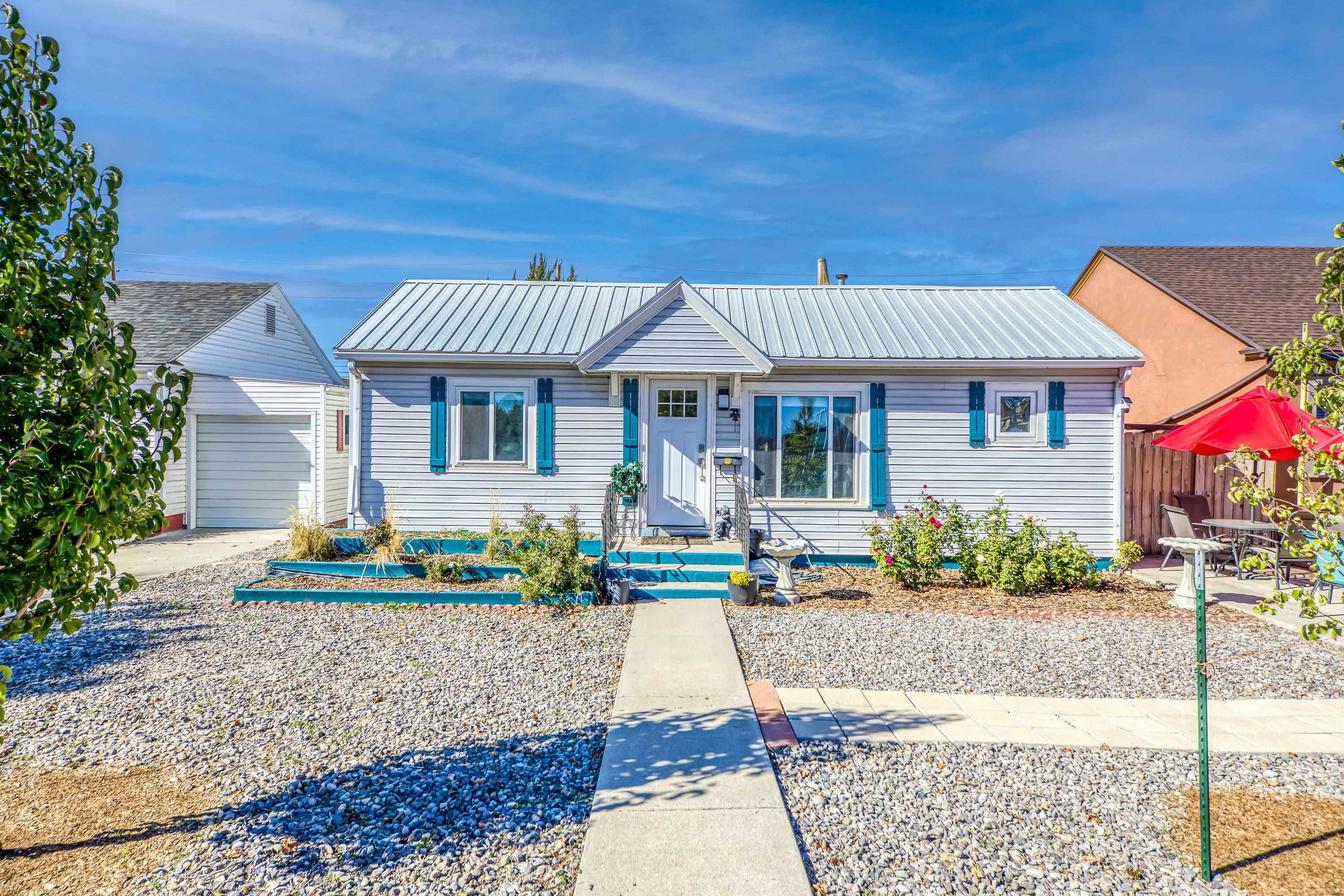 1037 N 1st Street Property Photo 1