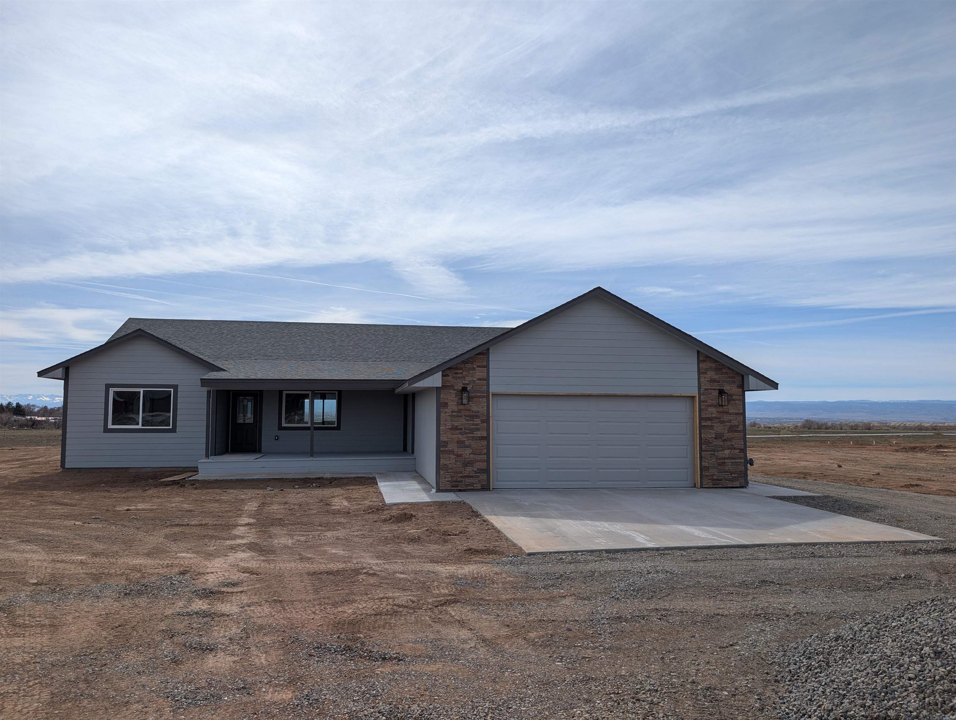20194 Lilac Lane Property Photo 1