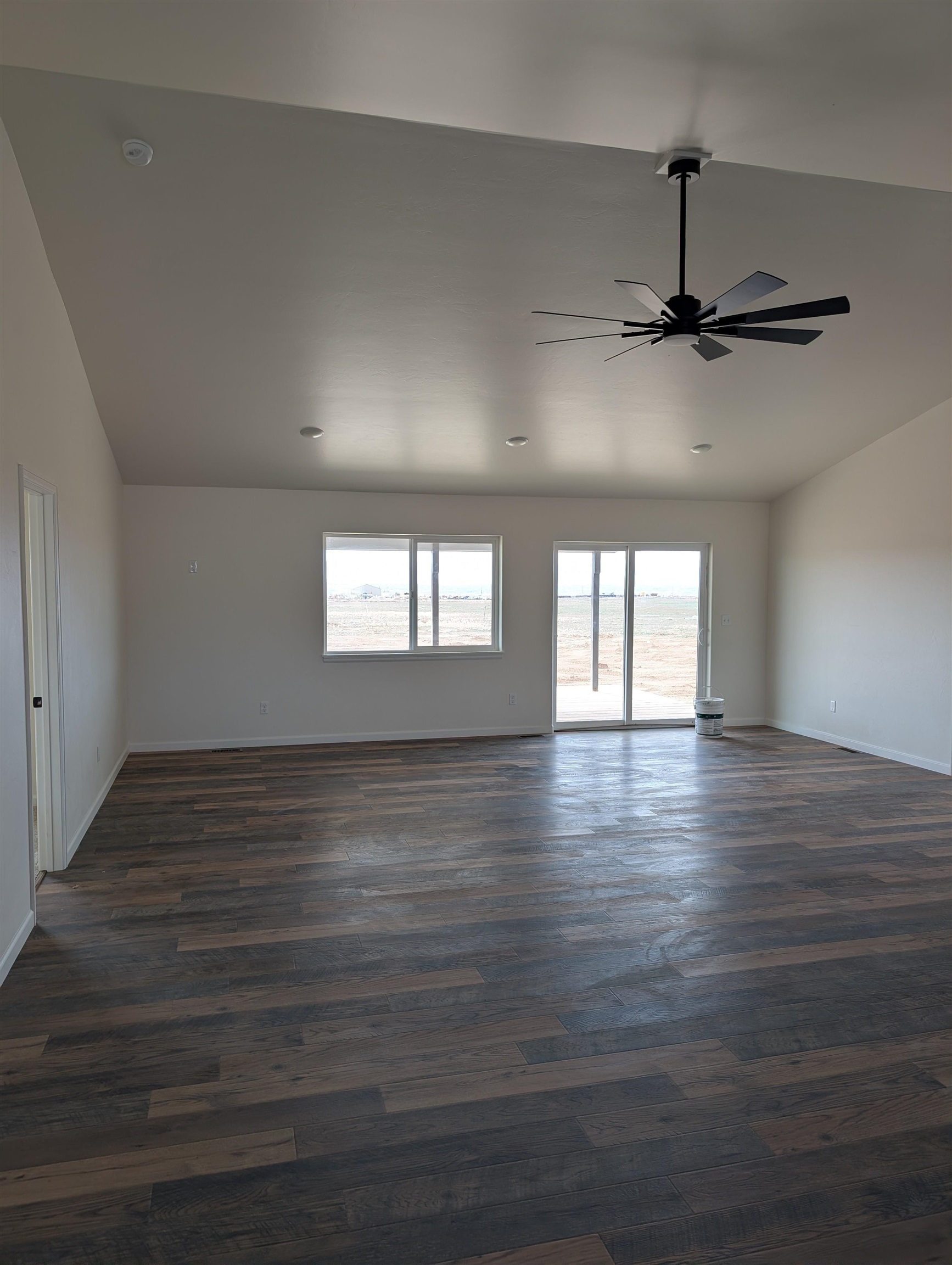 20194 Lilac Lane Property Photo 6