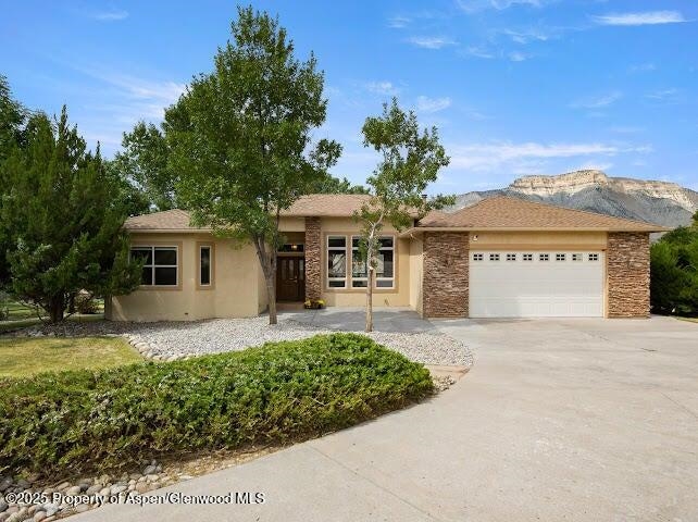 31 Boulder Ridge Drive