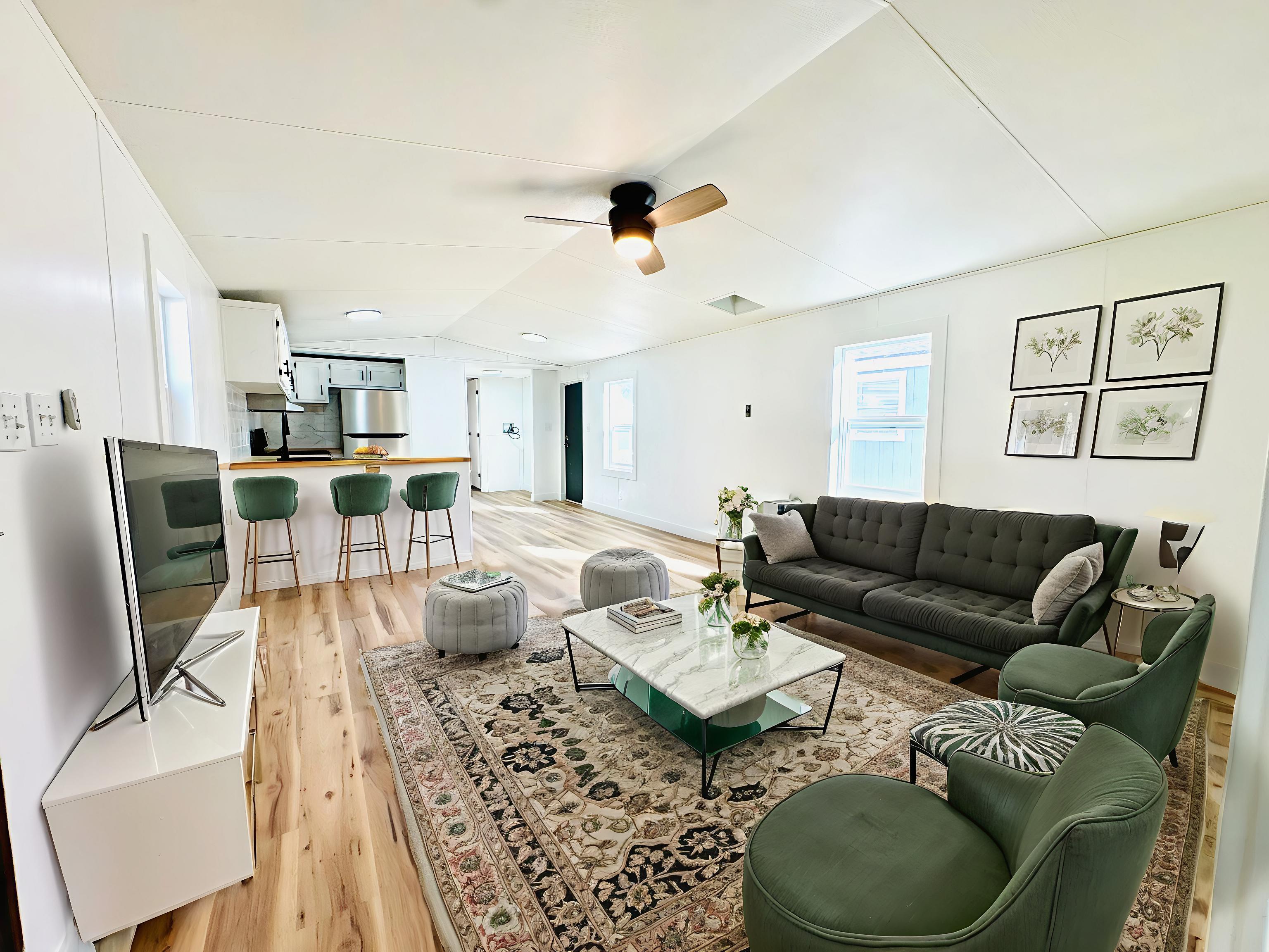 2990 1/2 Globe Willow Avenue Property Photo 5