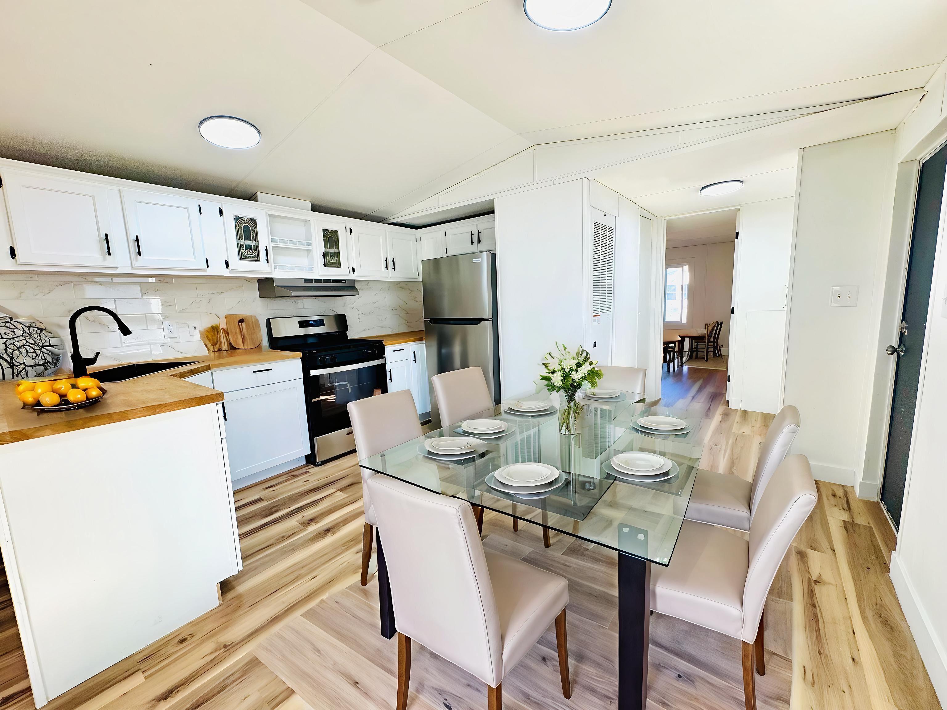 2990 1/2 Globe Willow Avenue Property Photo 9