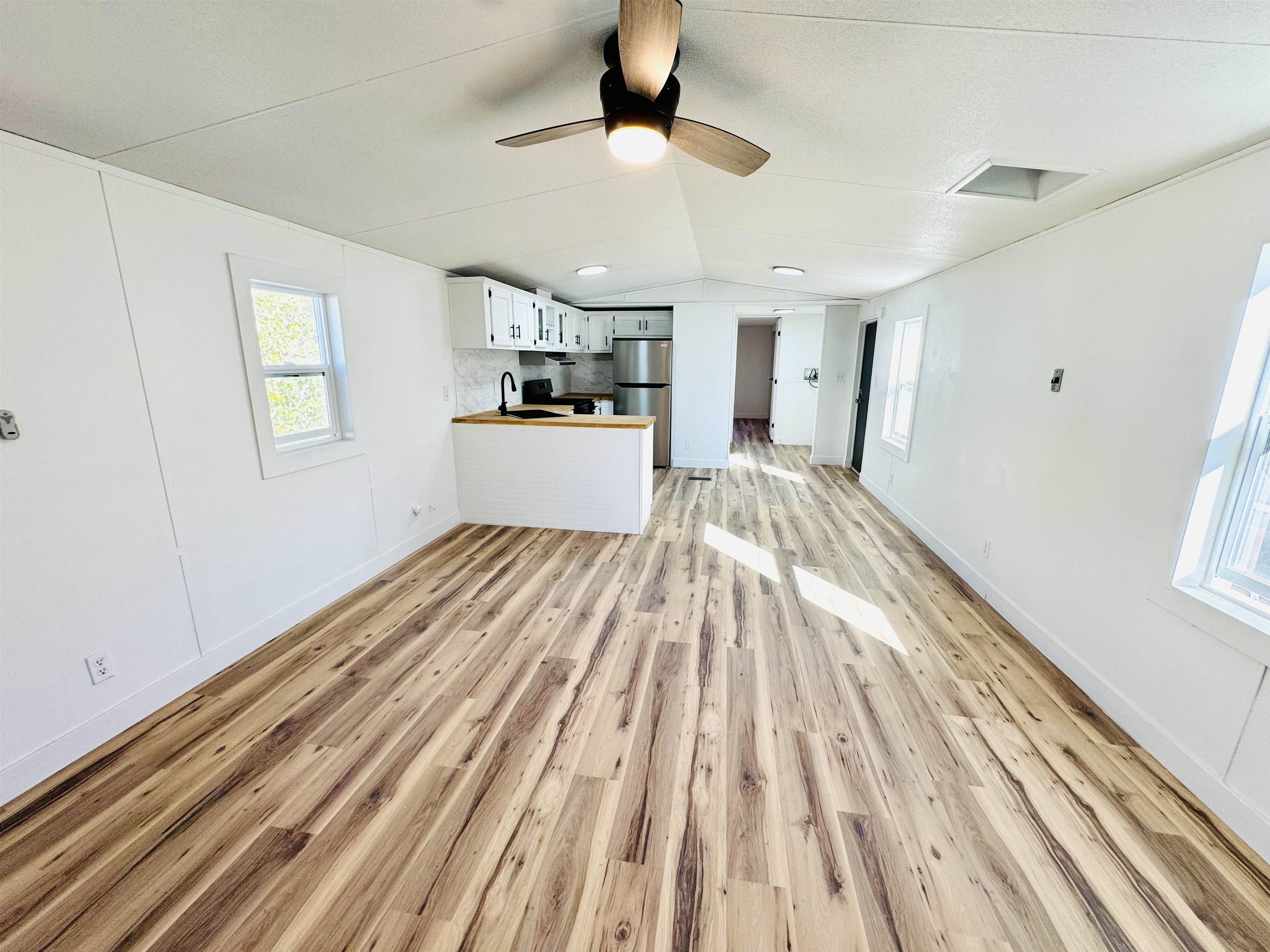 2990 1/2 Globe Willow Avenue Property Photo 26