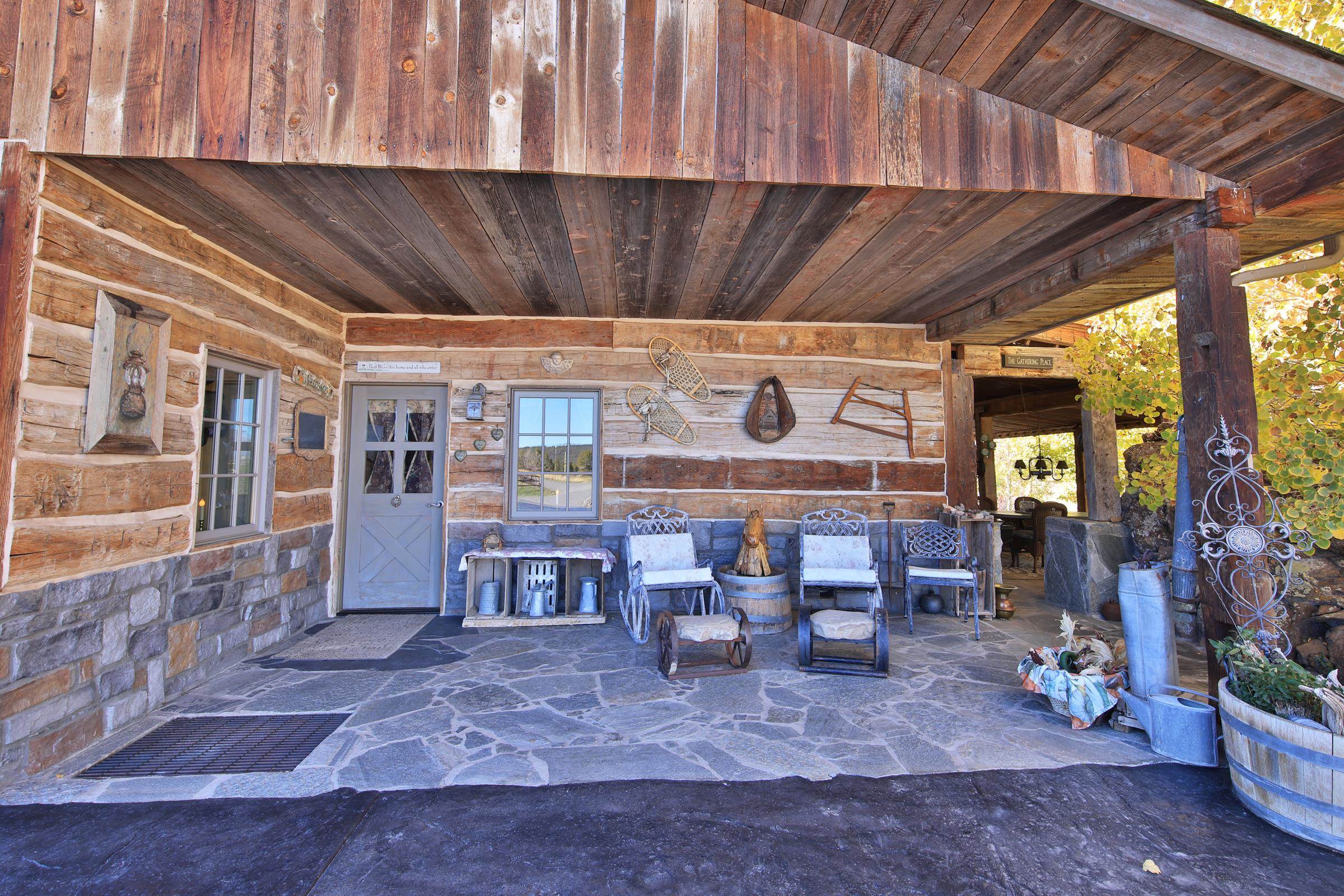 10497 54 7/10 Road Property Photo 6