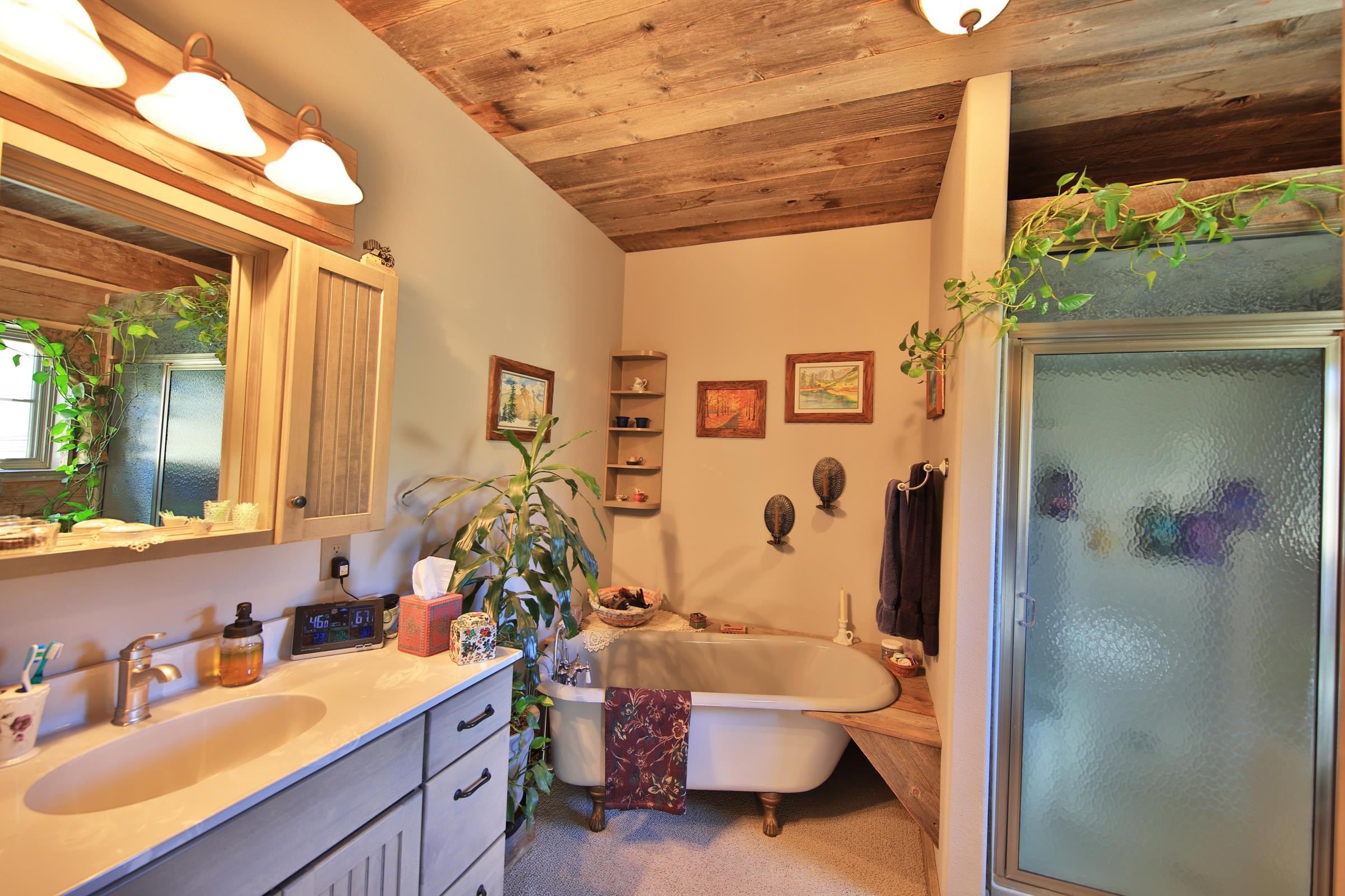 10497 54 7/10 Road Property Photo 15