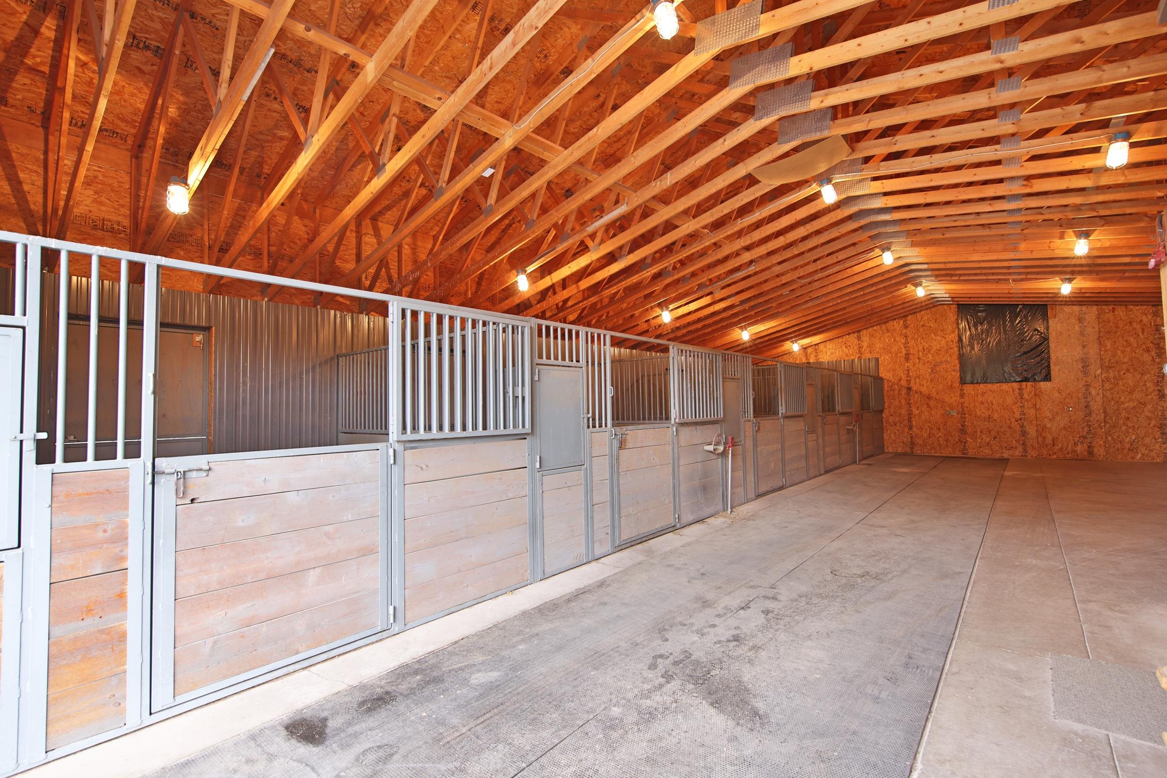 10497 54 7/10 Road Property Photo 28