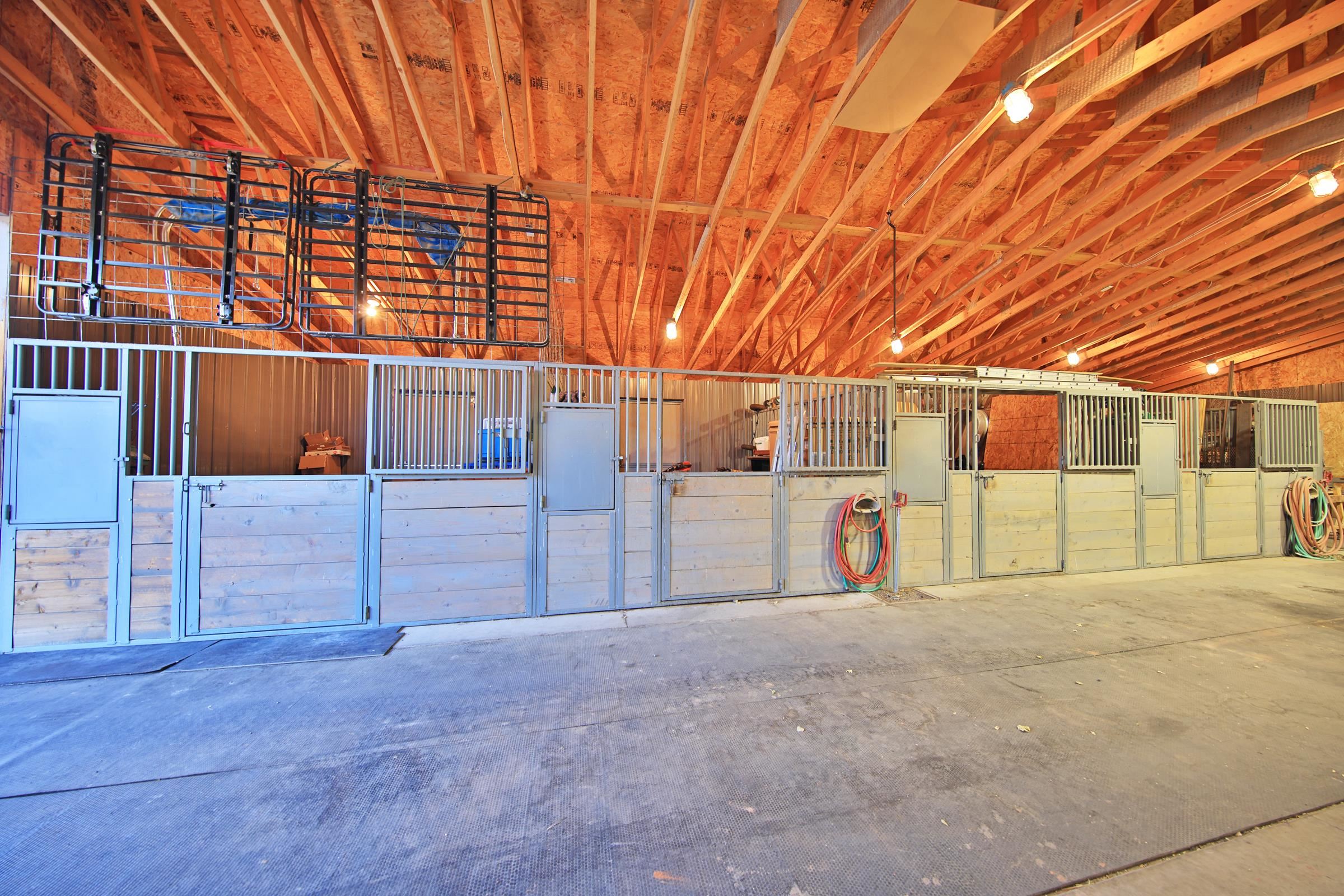 10497 54 7/10 Road Property Photo 29