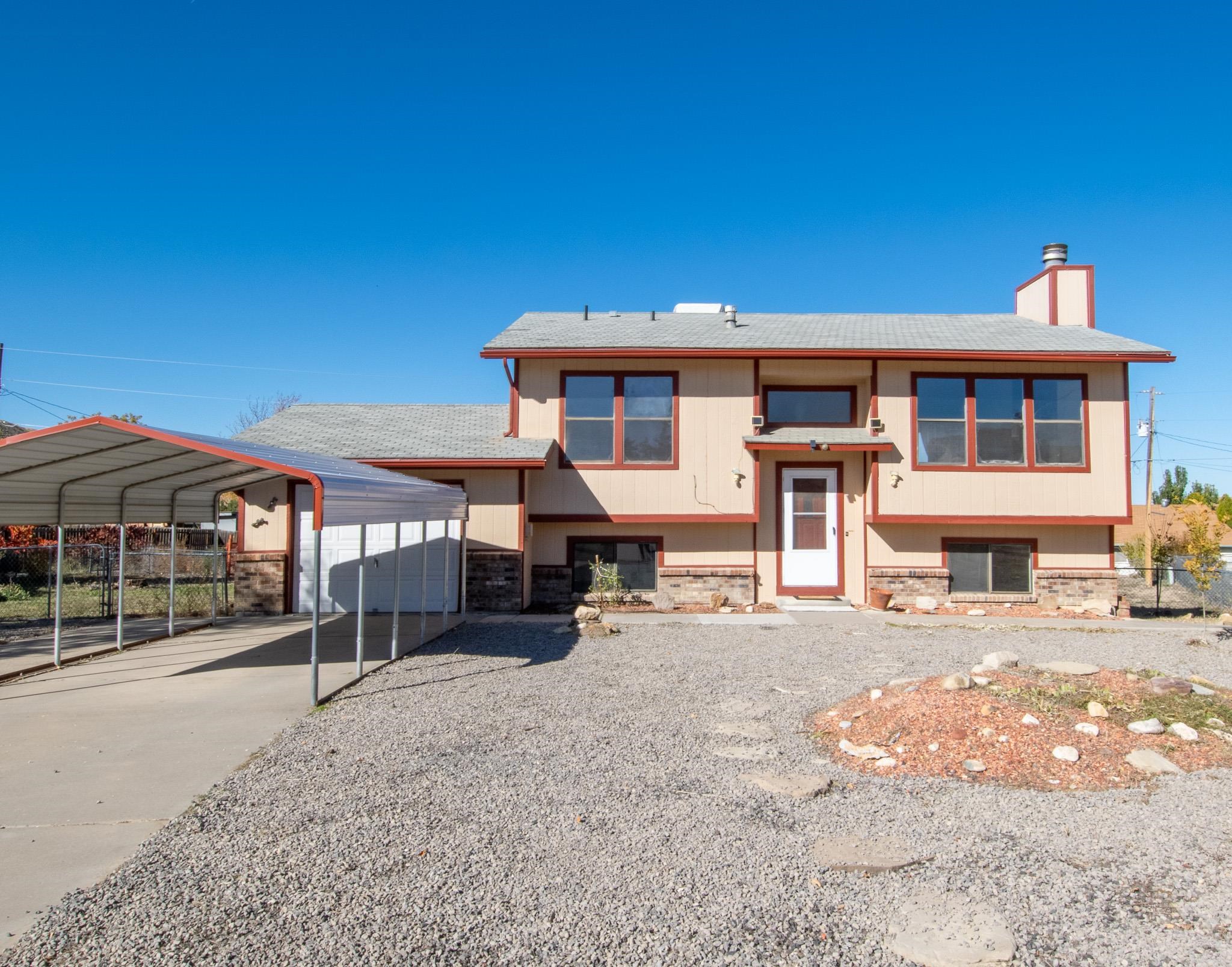 135 Carol Court Property Photo 1