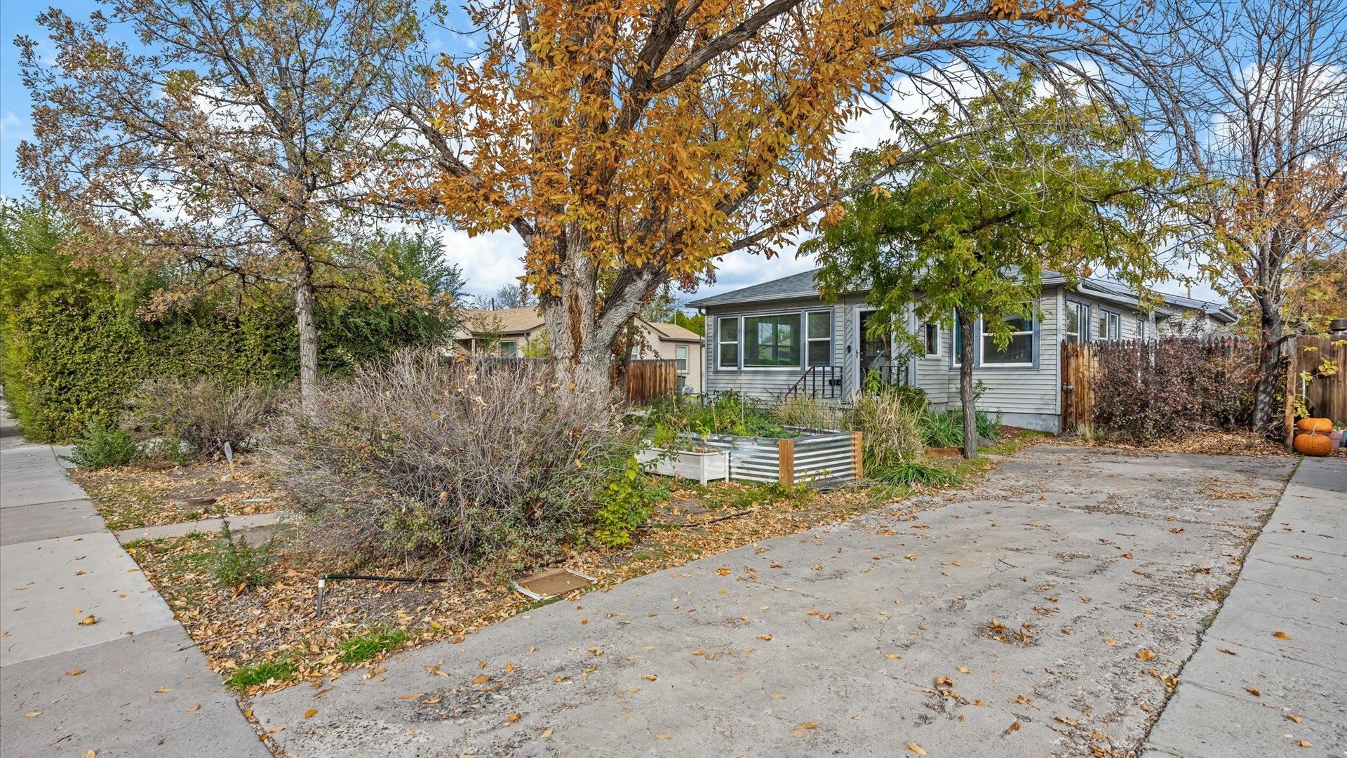 1620 Grand Avenue Property Photo 4