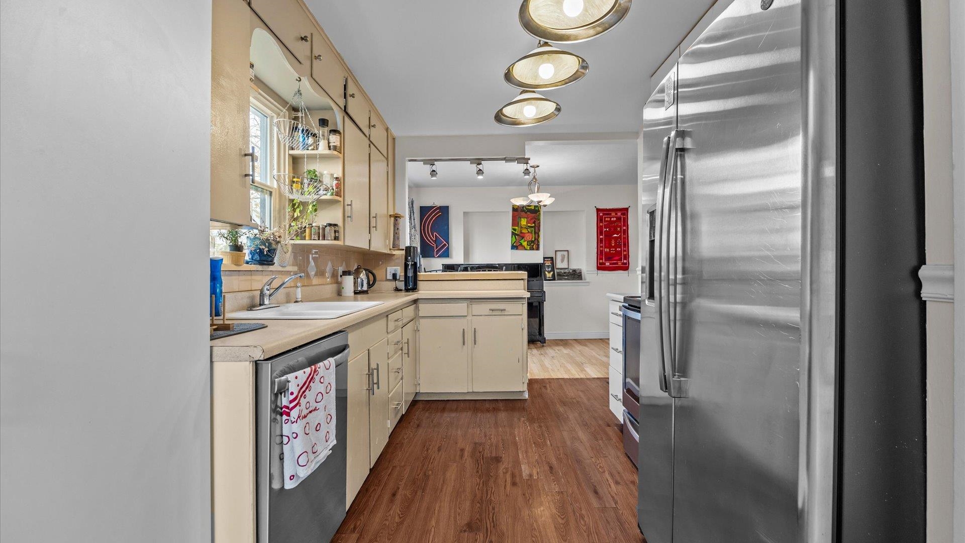 1620 Grand Avenue Property Photo 11