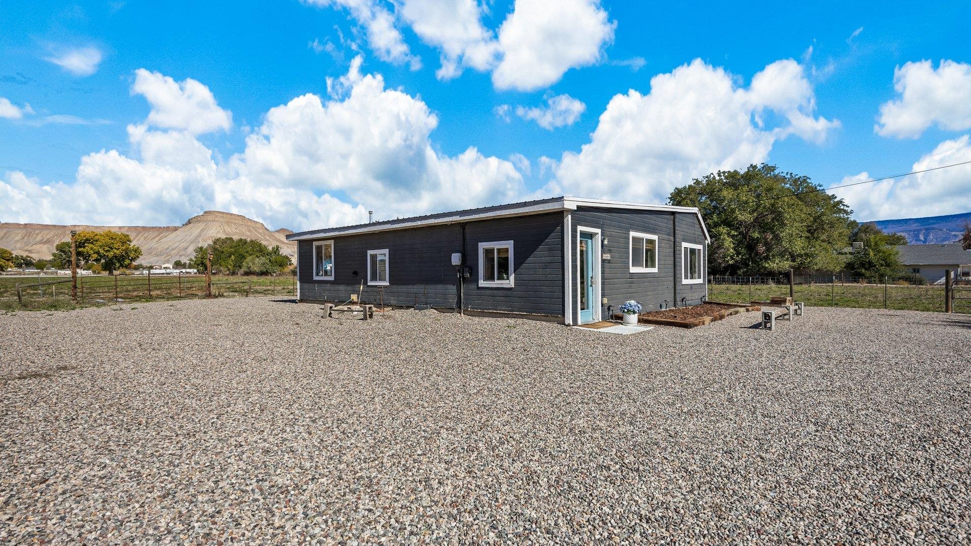 3364 E 1/4 Road Property Photo 3