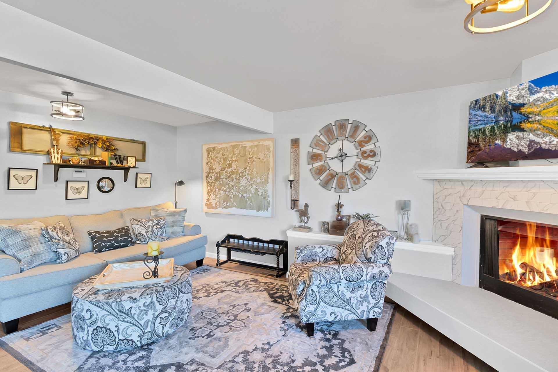 381 Explorer Court Property Photo 7