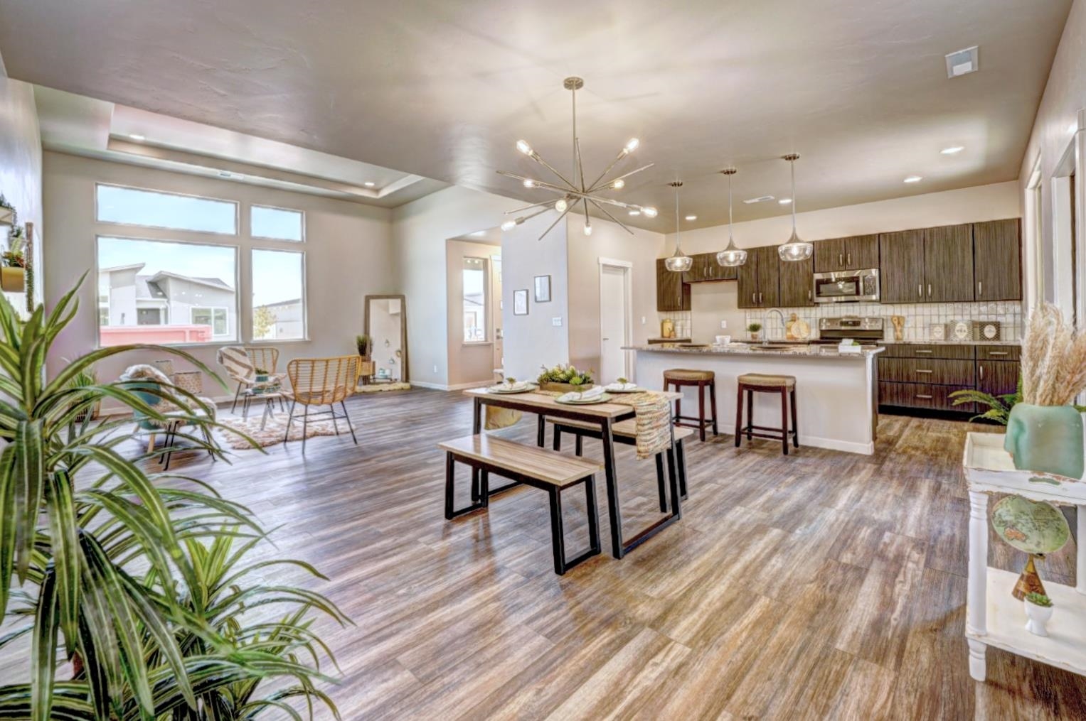 2745 Eclipse Avenue Property Photo 3