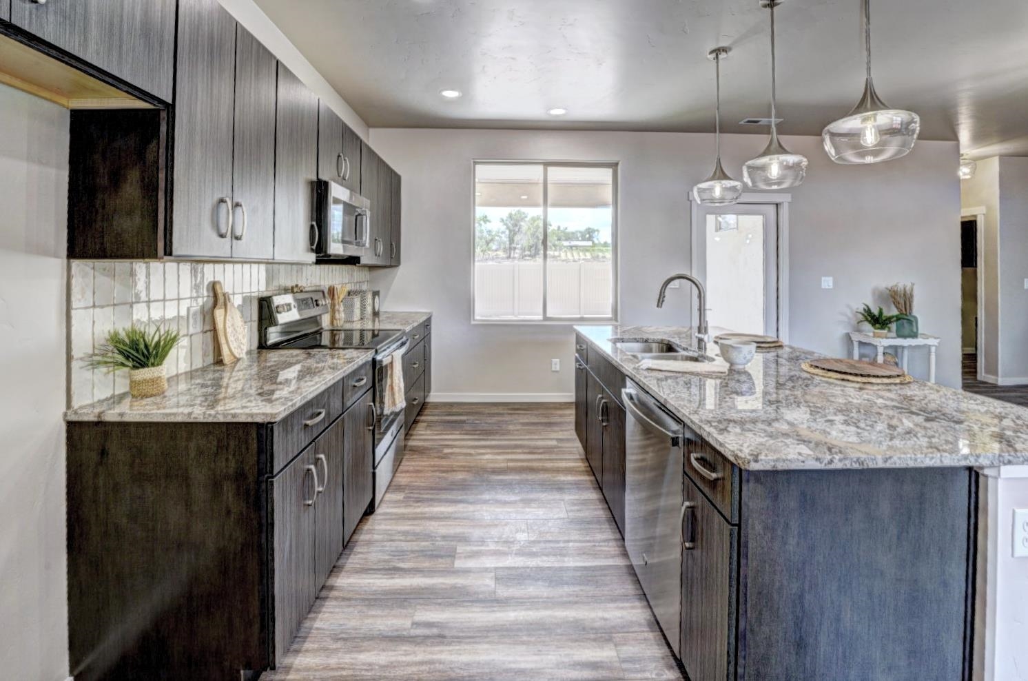 2745 Eclipse Avenue Property Photo 10