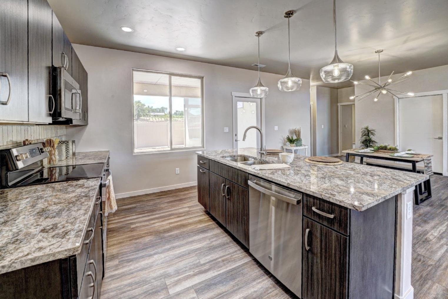 2745 Eclipse Avenue Property Photo 11