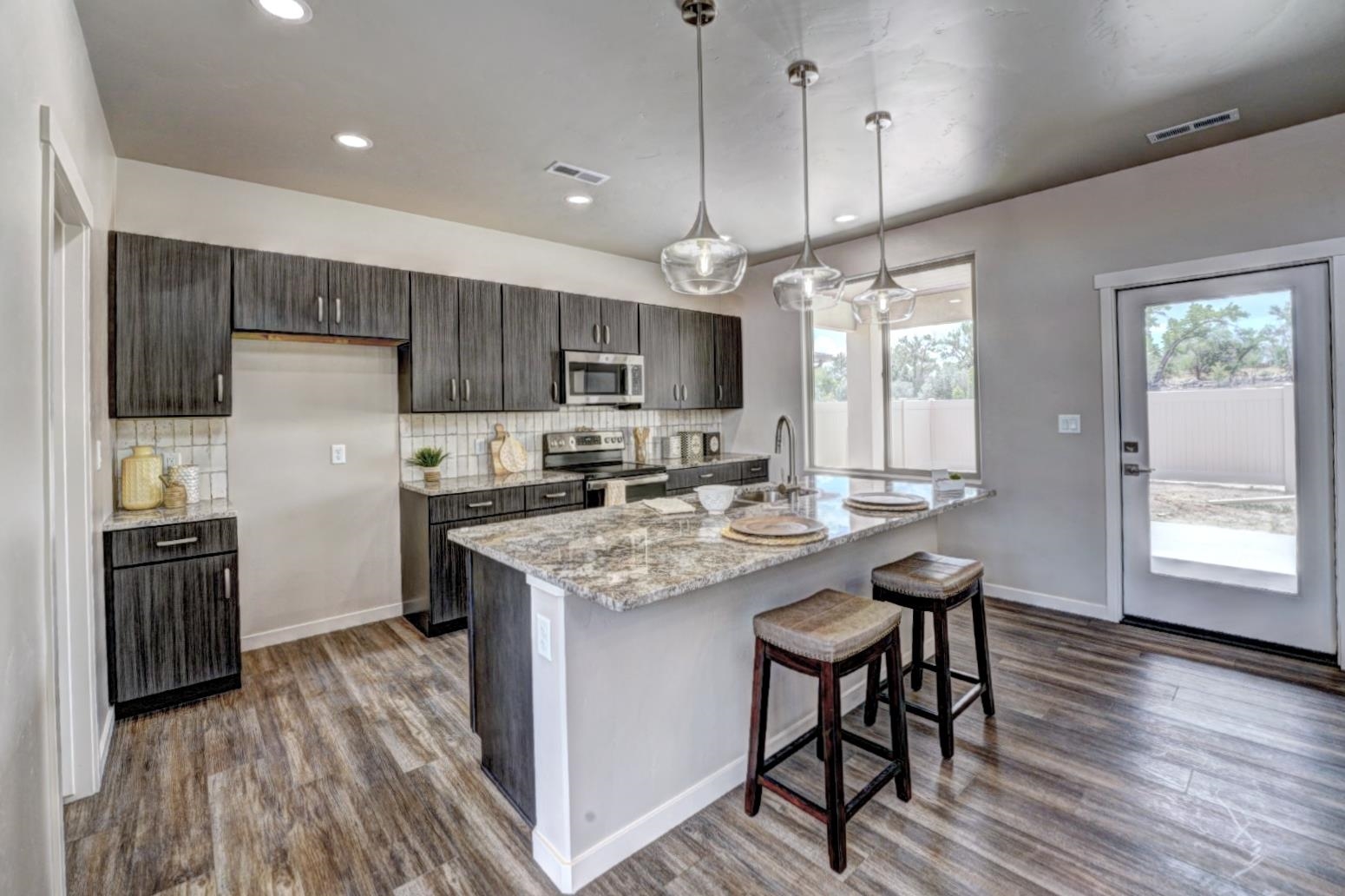 2745 Eclipse Avenue Property Photo 13