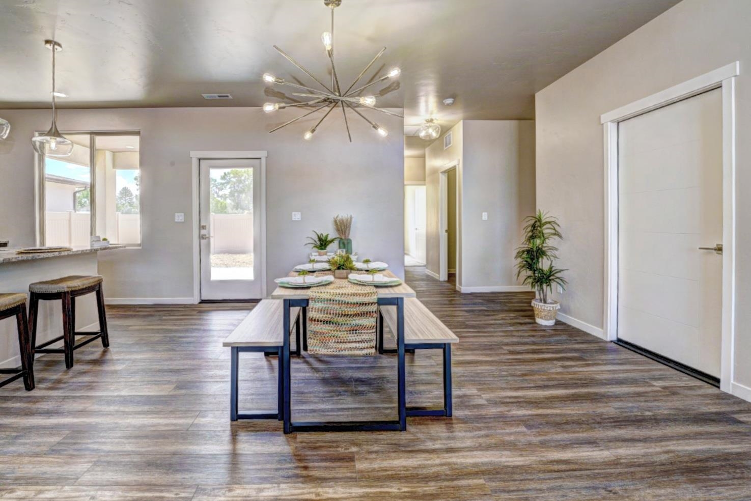 2745 Eclipse Avenue Property Photo 14