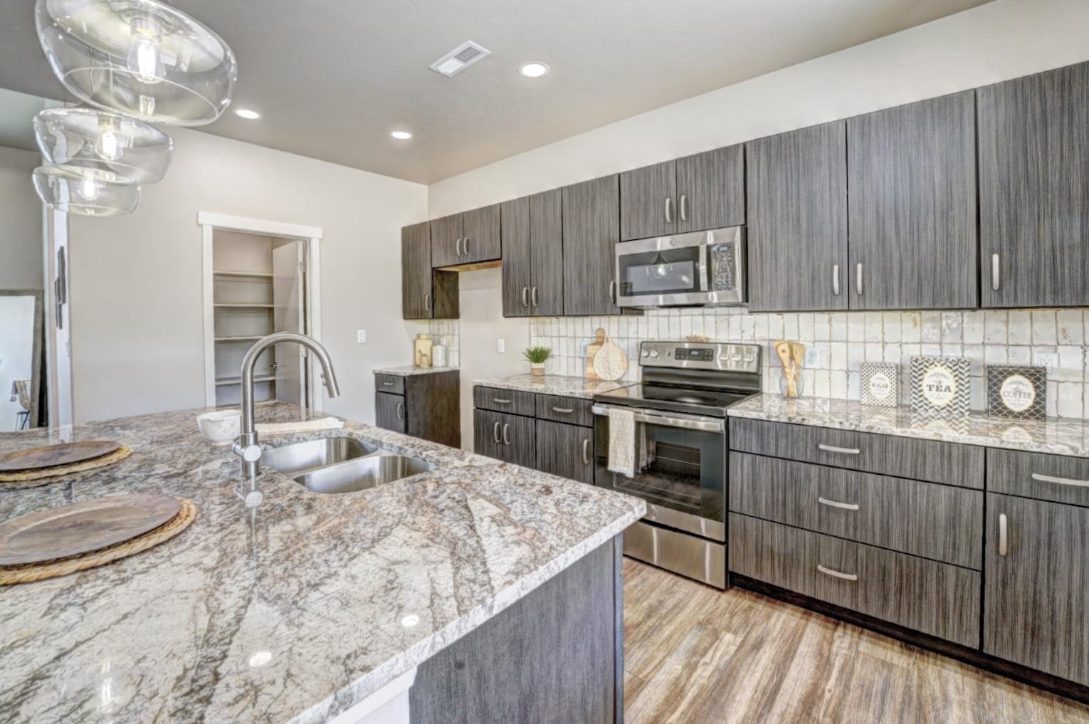 2745 Eclipse Avenue Property Photo 15