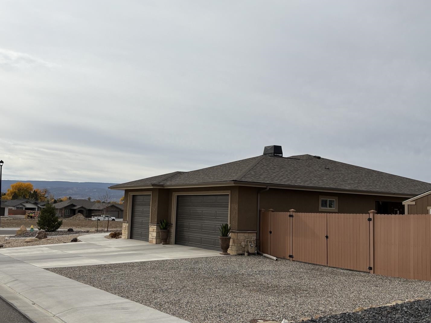 2642 Moss Agate Lane Property Photo 2