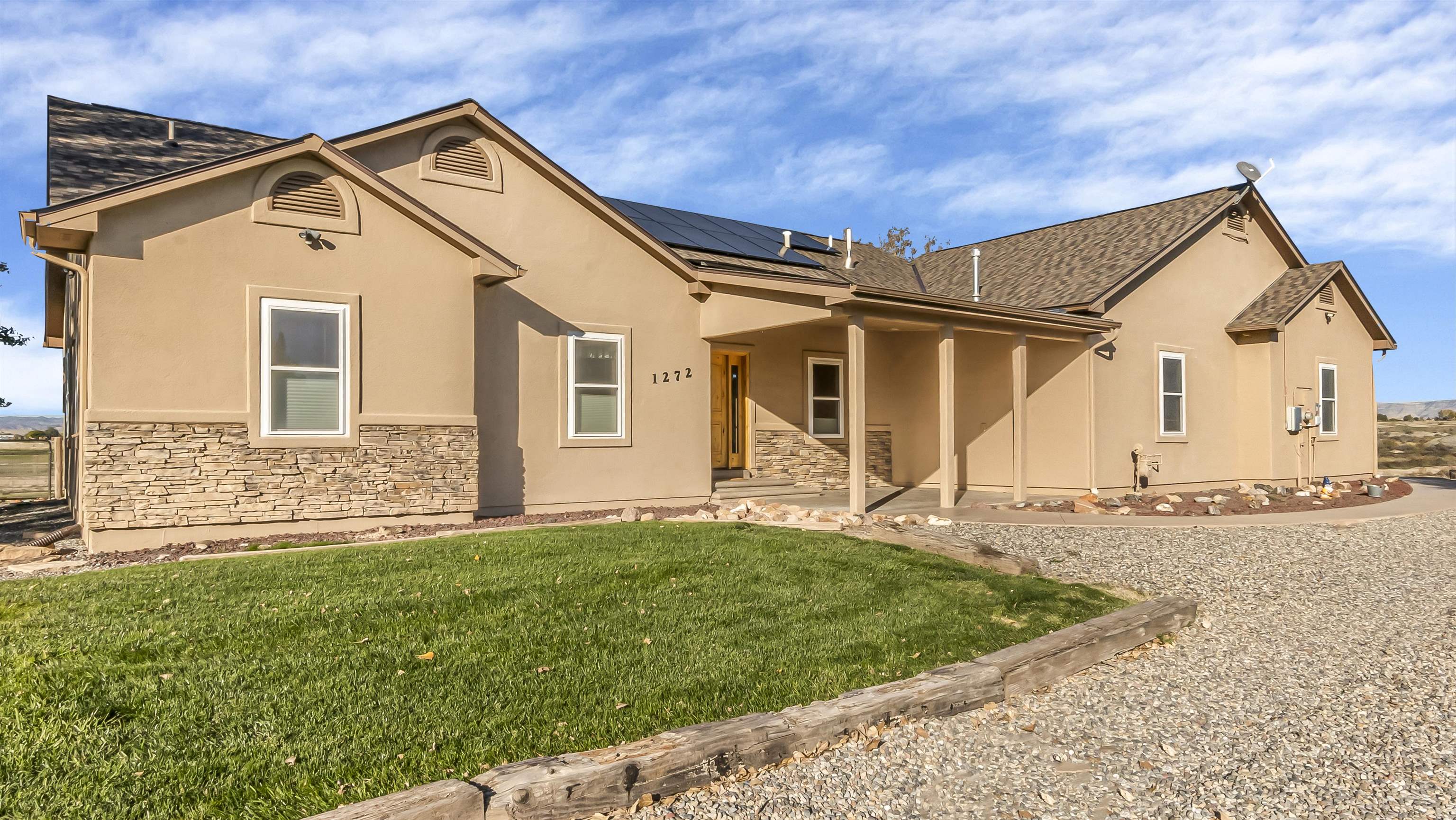 1272 14 Road Property Photo 1