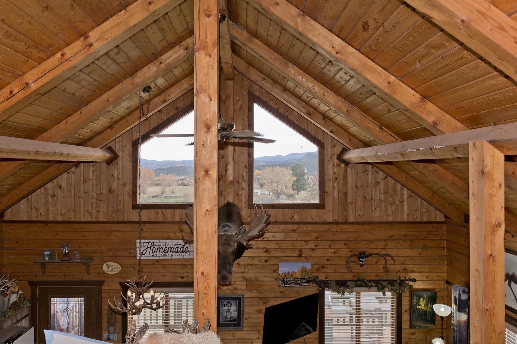 9759 48 Road Property Photo 19