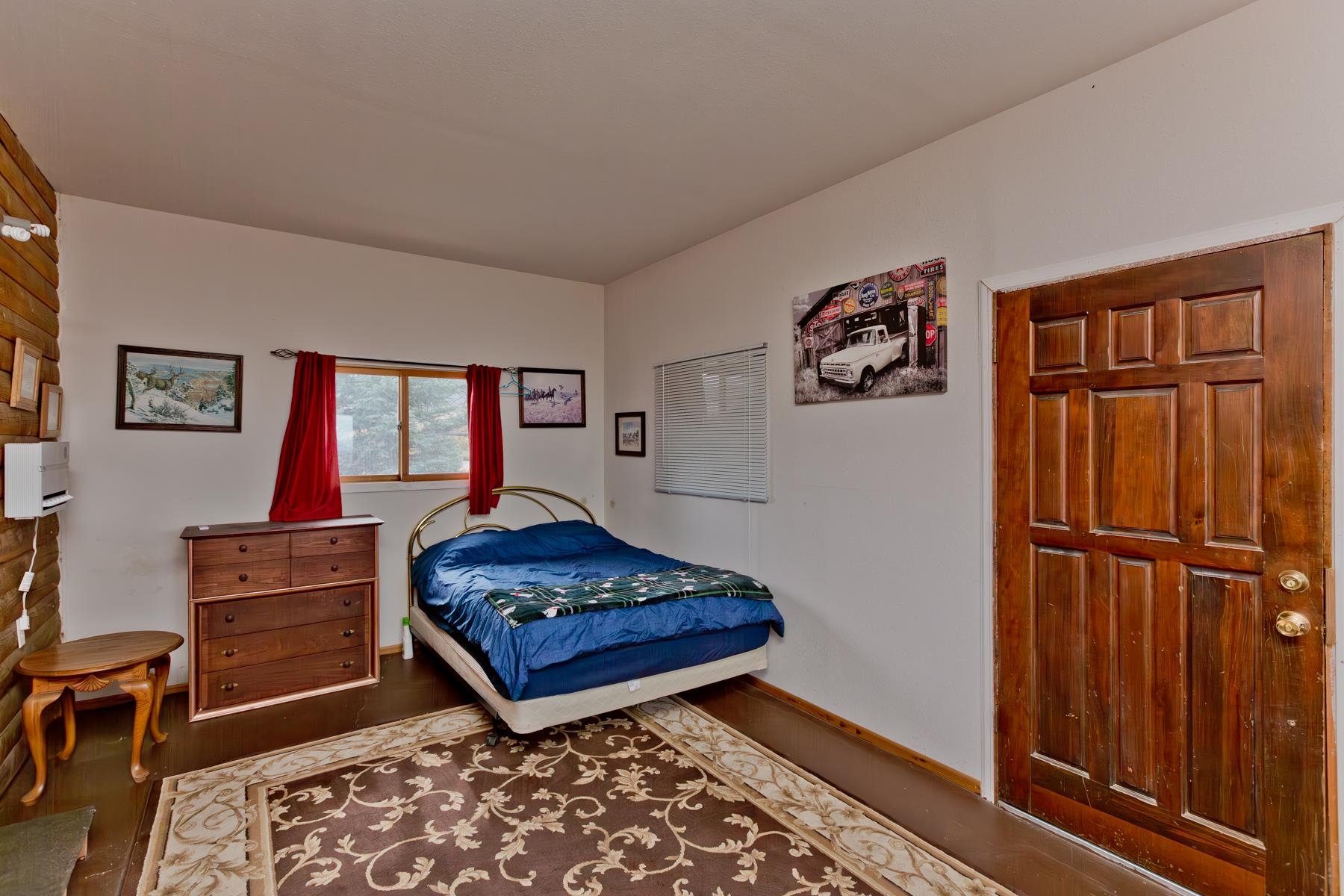 9759 48 Road Property Photo 21