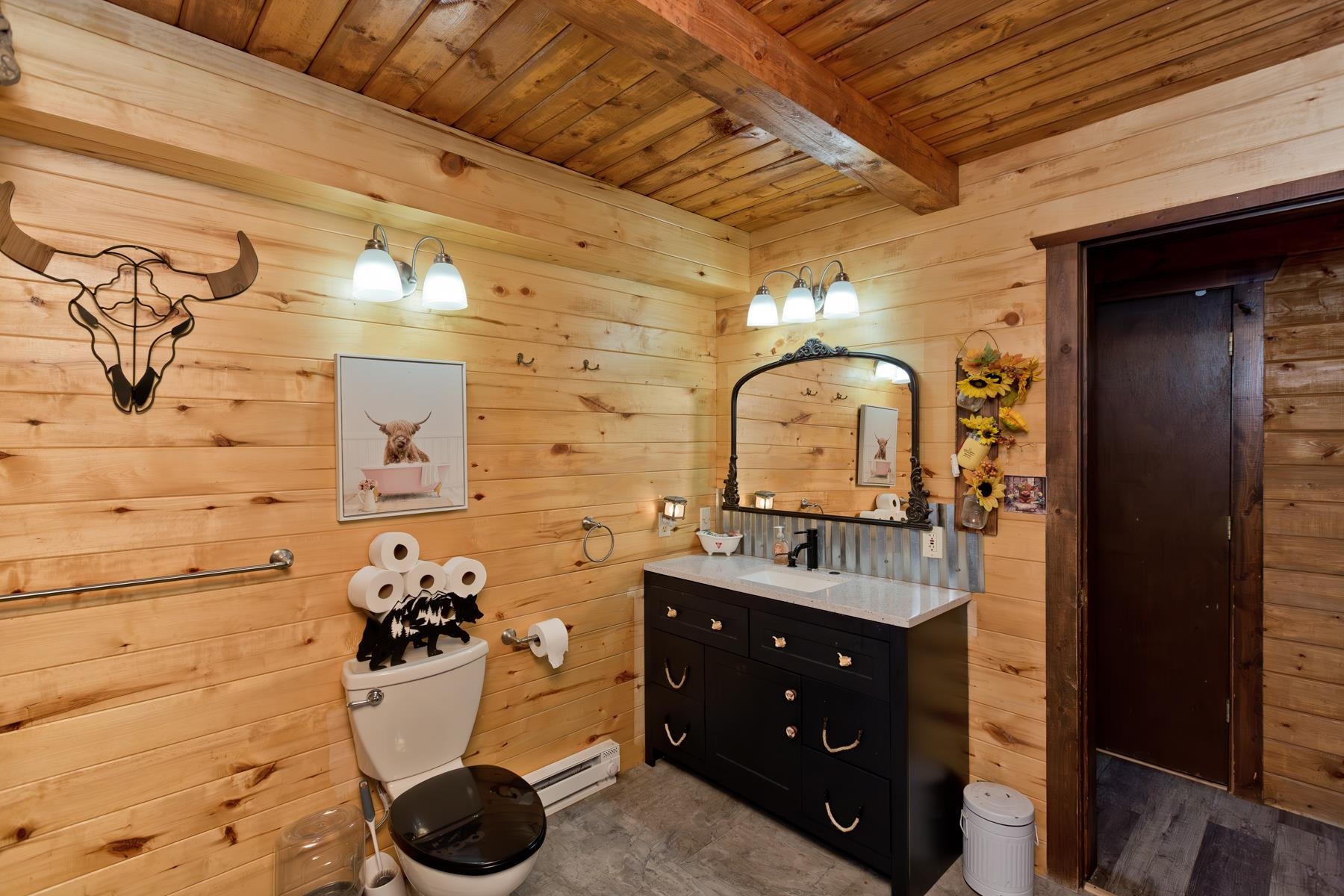 9759 48 Road Property Photo 24