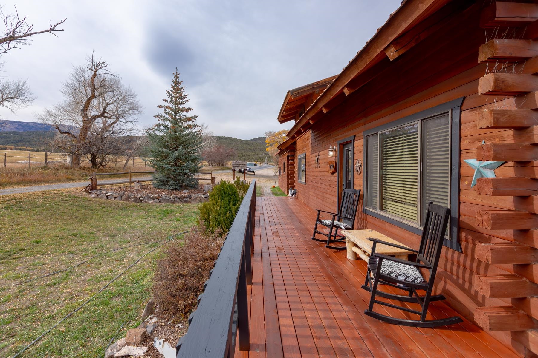 9759 48 Road Property Photo 26