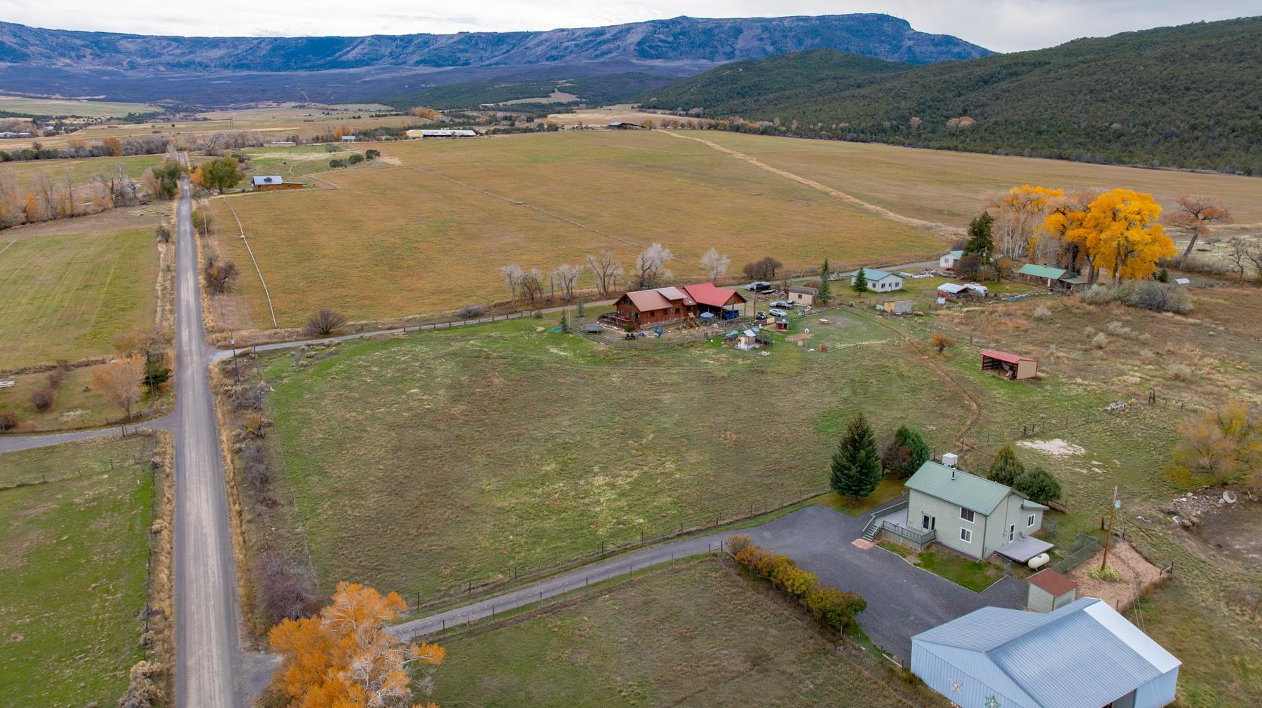 9759 48 Road Property Photo 32