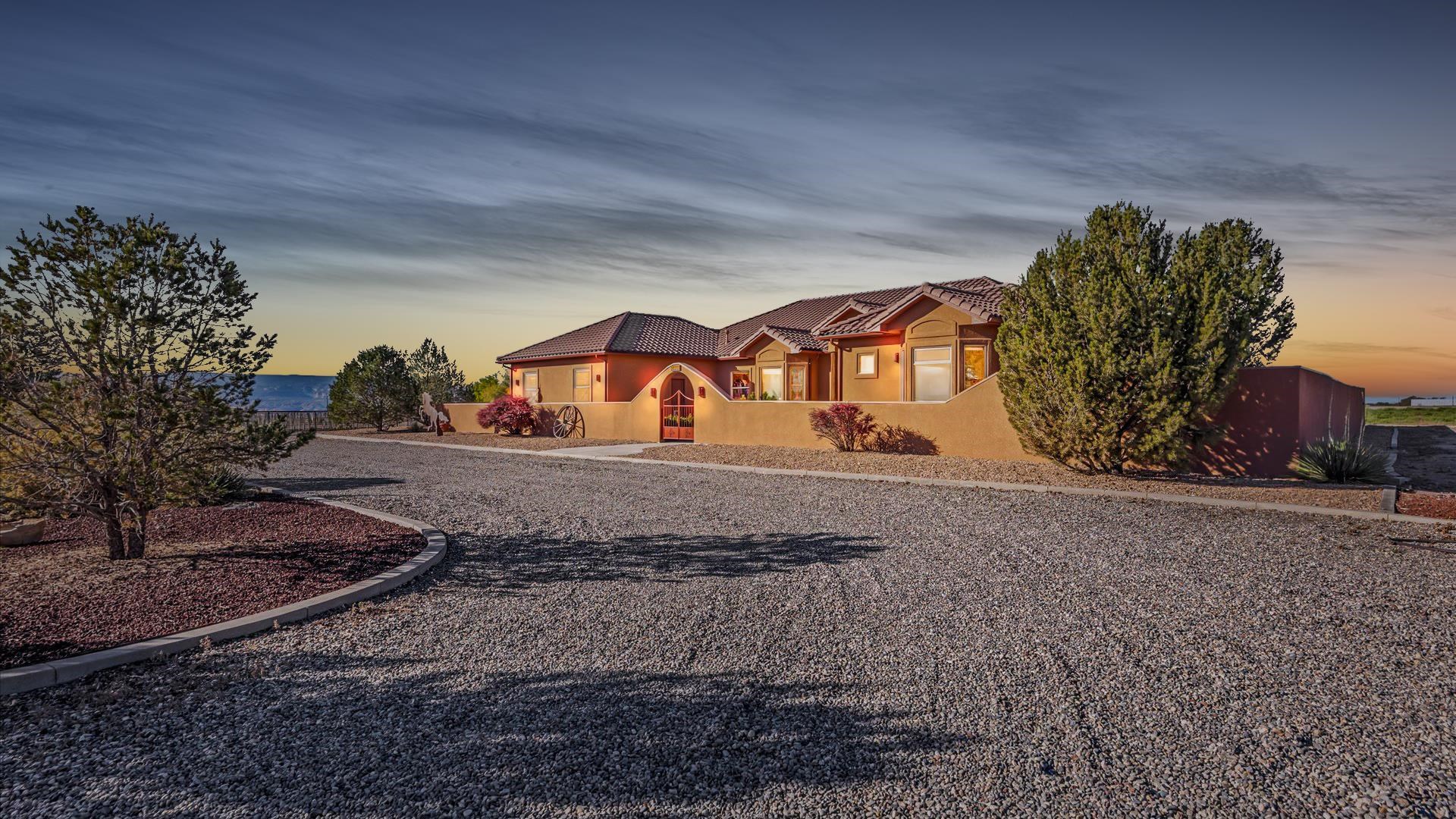 1633 Campfire Court Property Photo 1