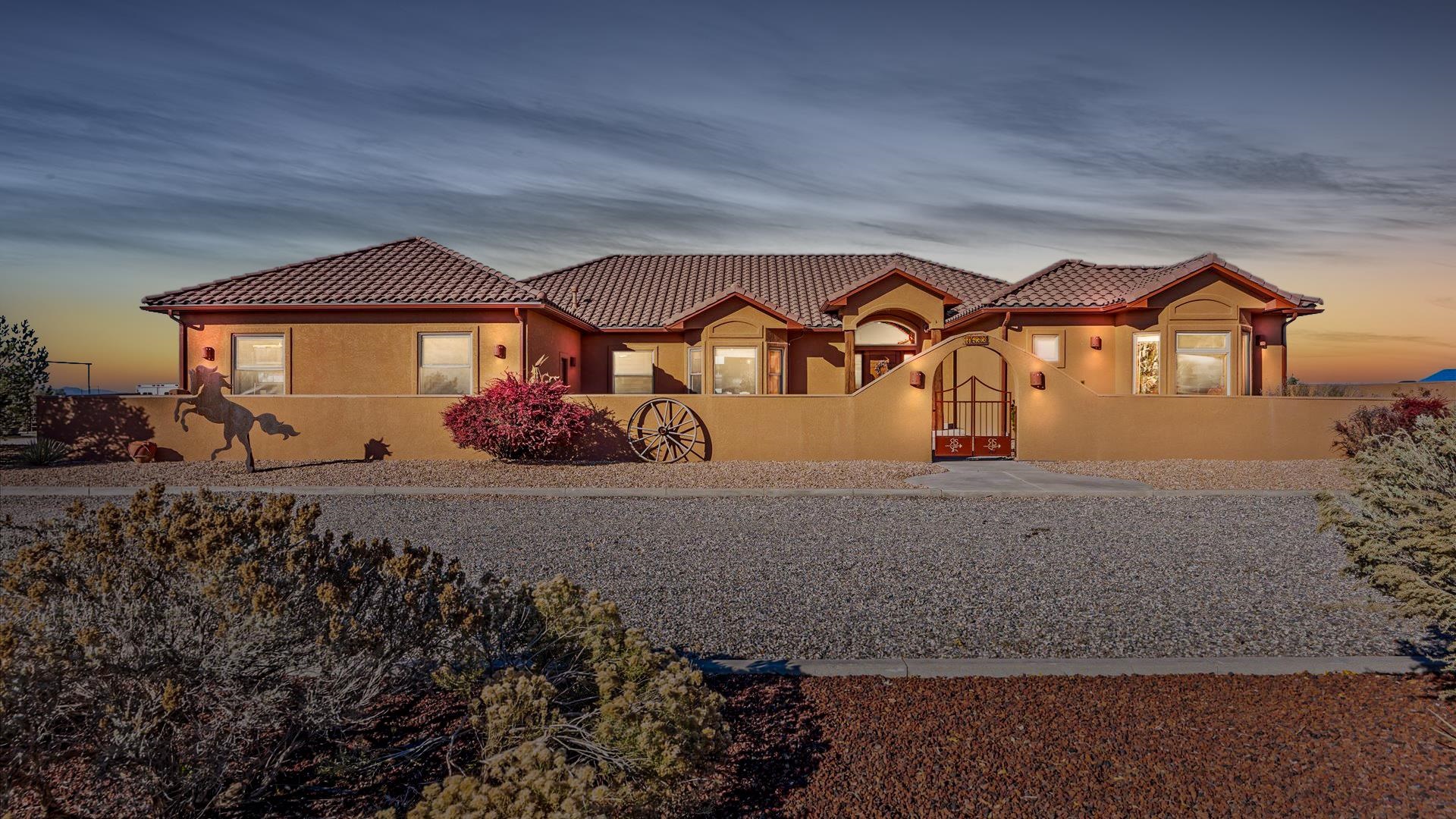 1633 Campfire Court Property Photo 4