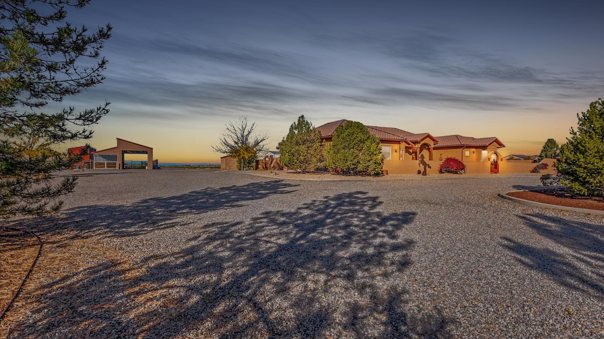 1633 Campfire Court Property Photo 5