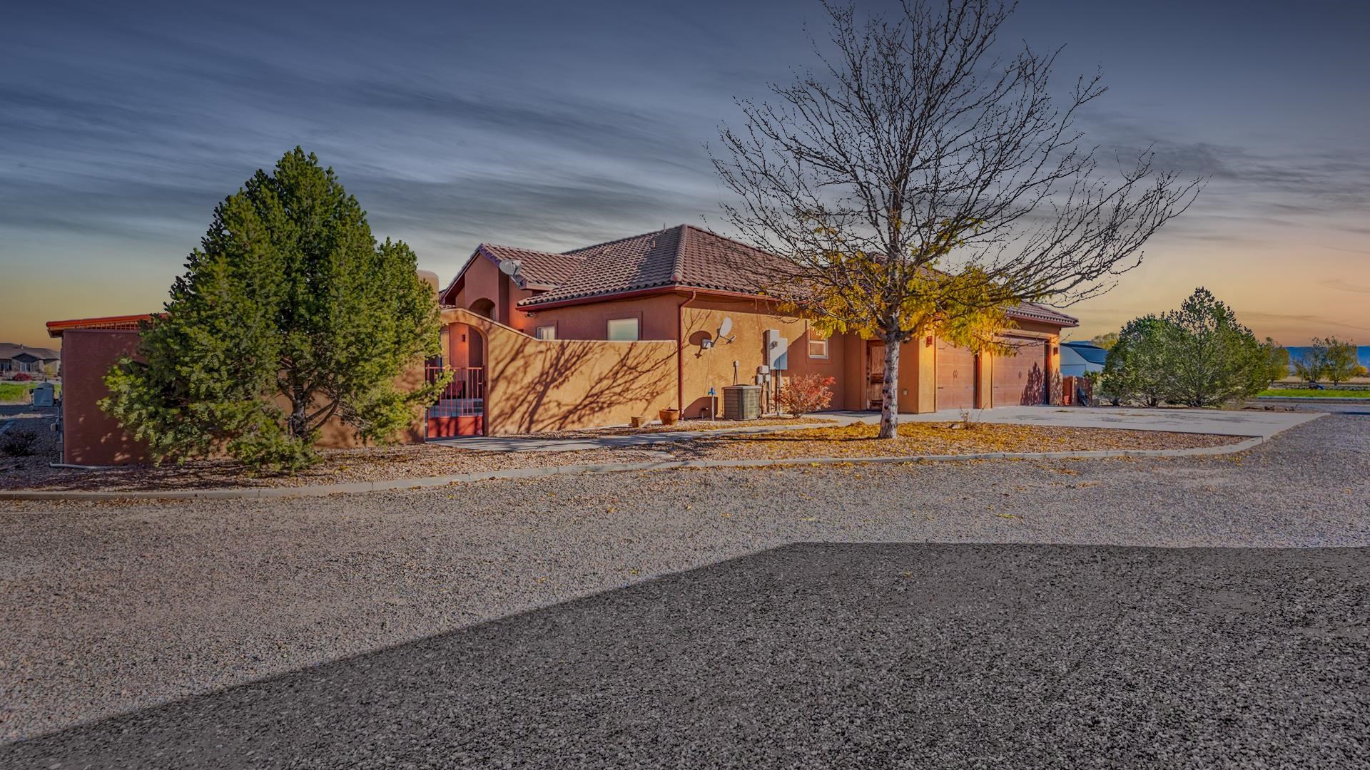 1633 Campfire Court Property Photo 7