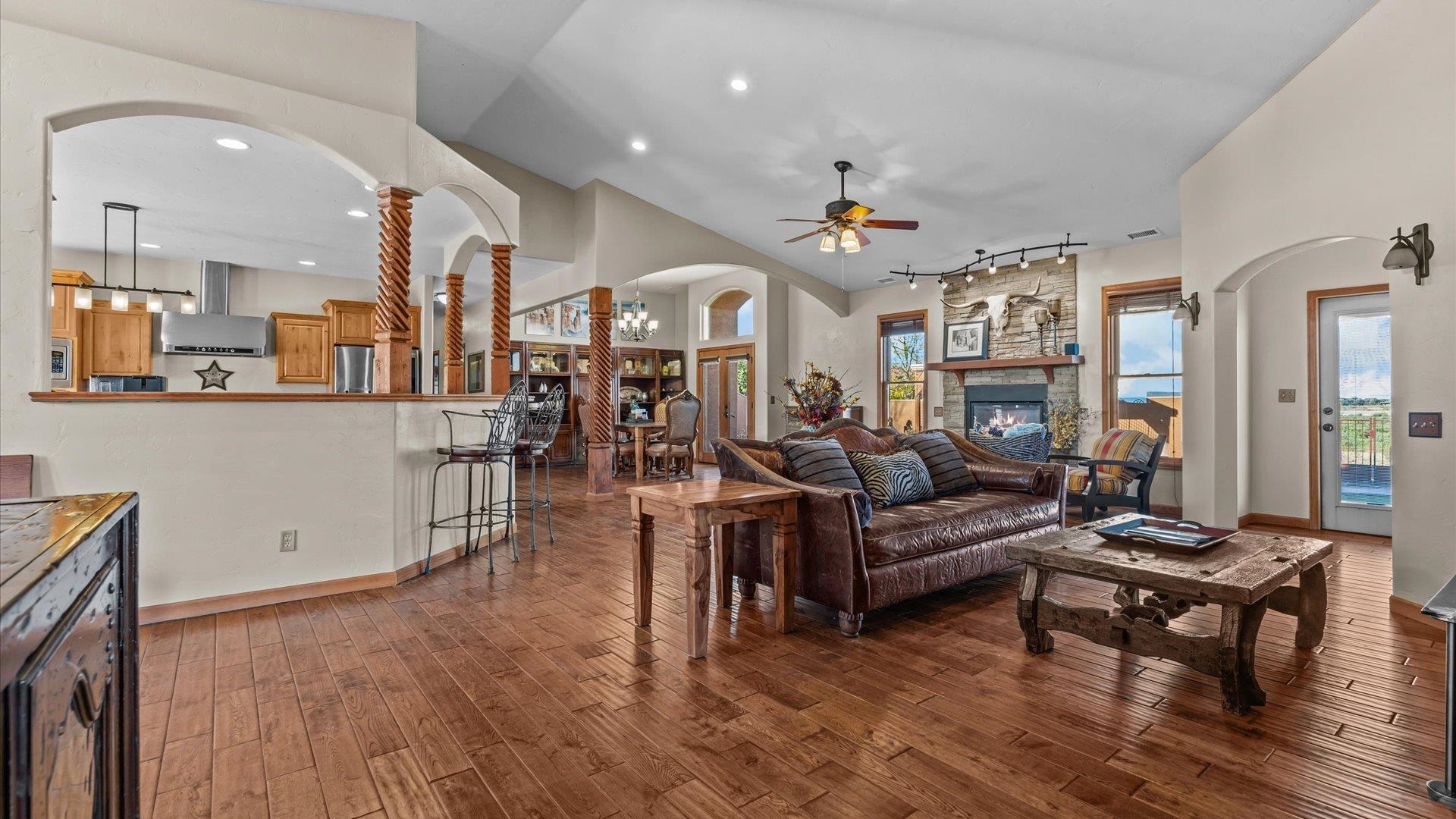 1633 Campfire Court Property Photo 12