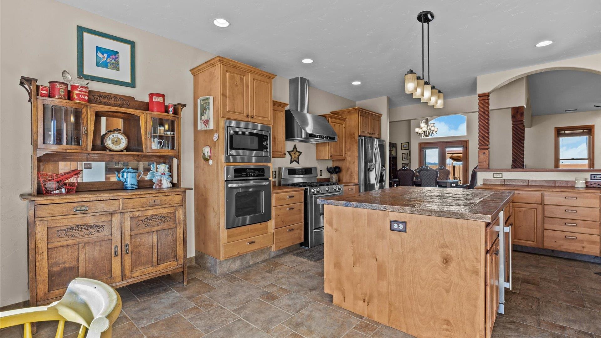 1633 Campfire Court Property Photo 19