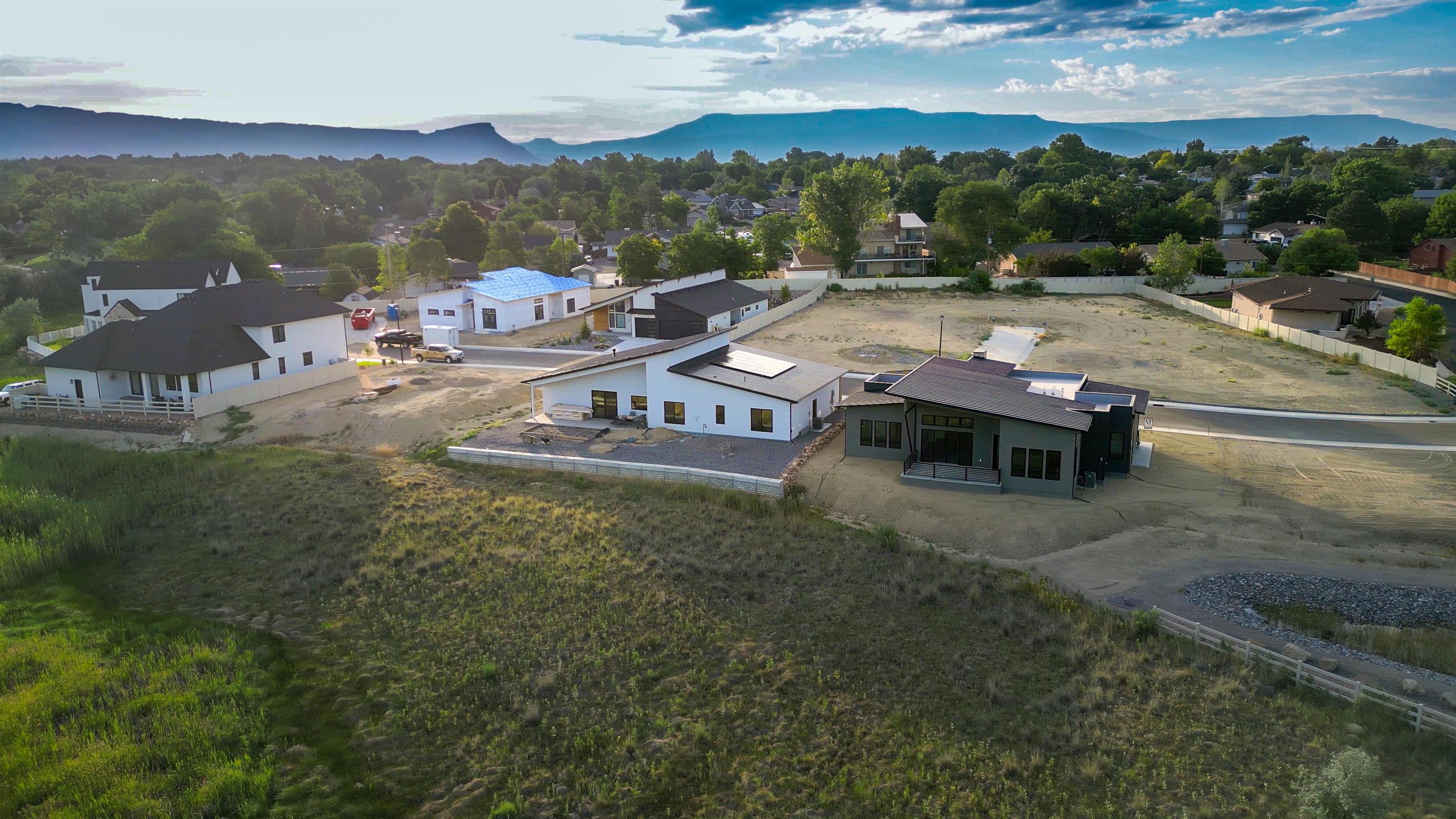 718 Ivory Glade Court Property Photo 1