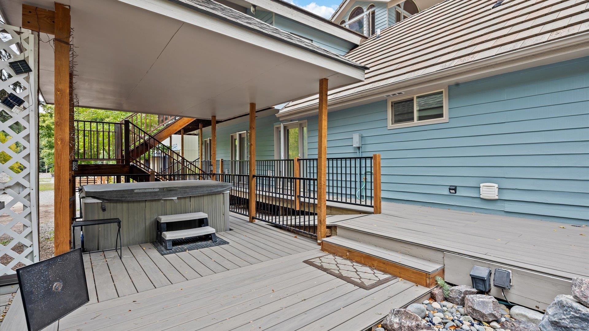 118 6th Avenue Property Photo 10