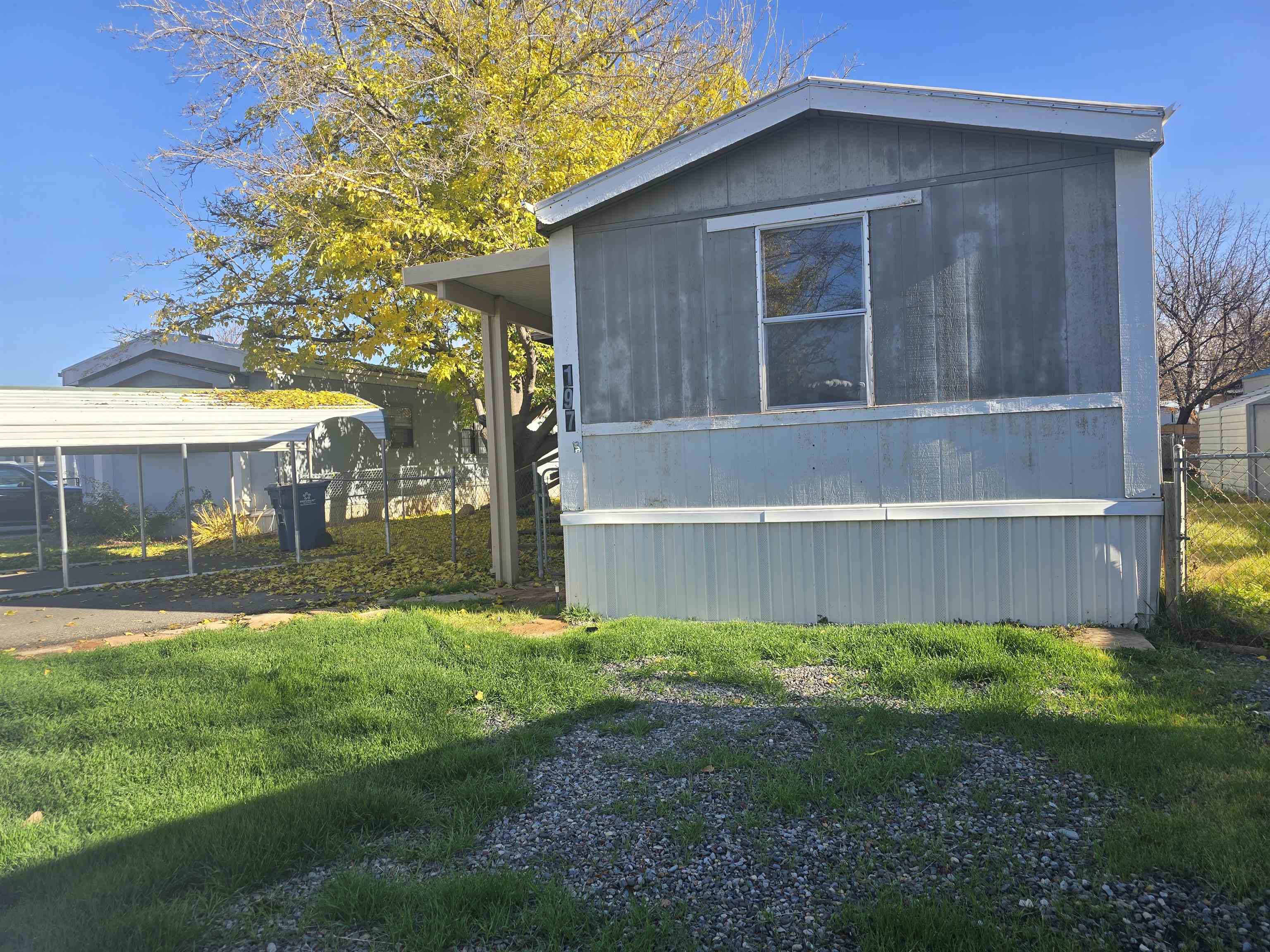 585 25 1/2 Road Property Photo 1