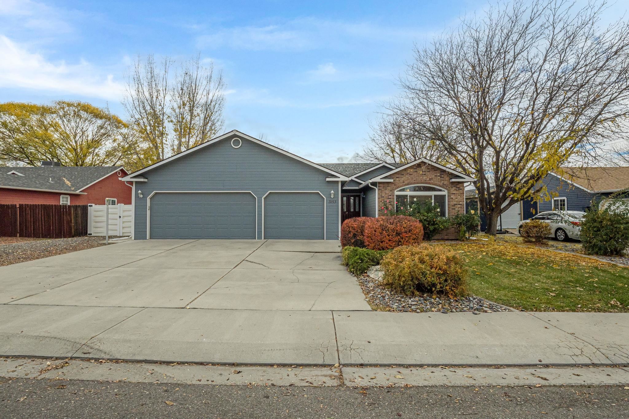 3153 Forrest Way Property Photo