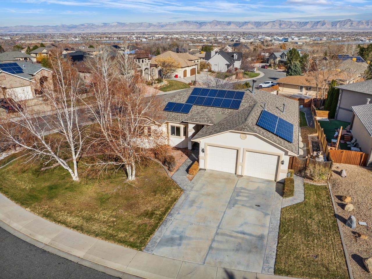 2062 Stagecoach Court Property Photo 6