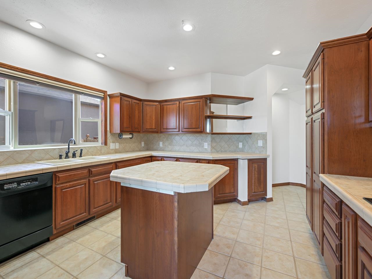 2062 Stagecoach Court Property Photo 15