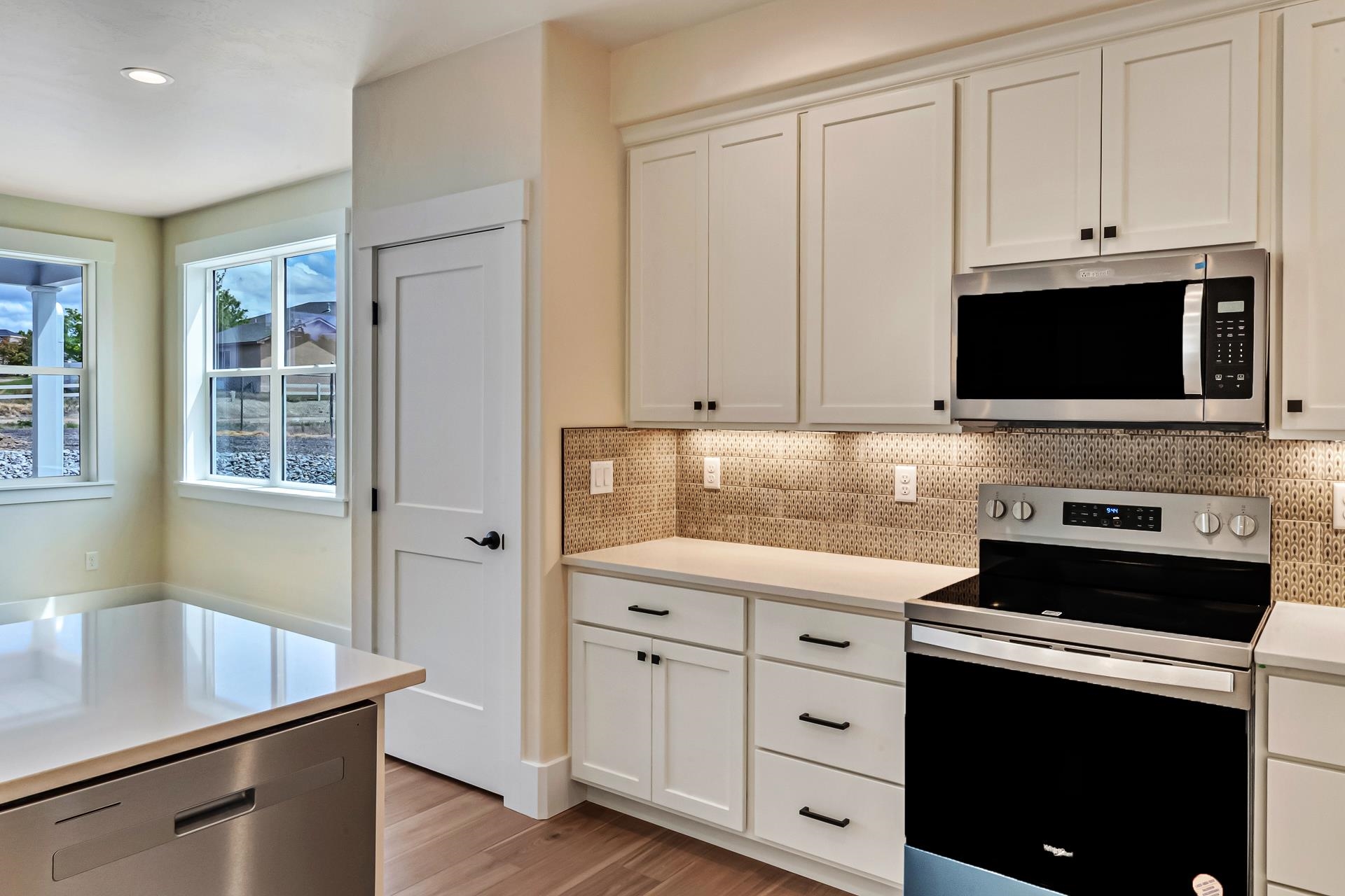 1024 Snowdrop Court Property Photo 6