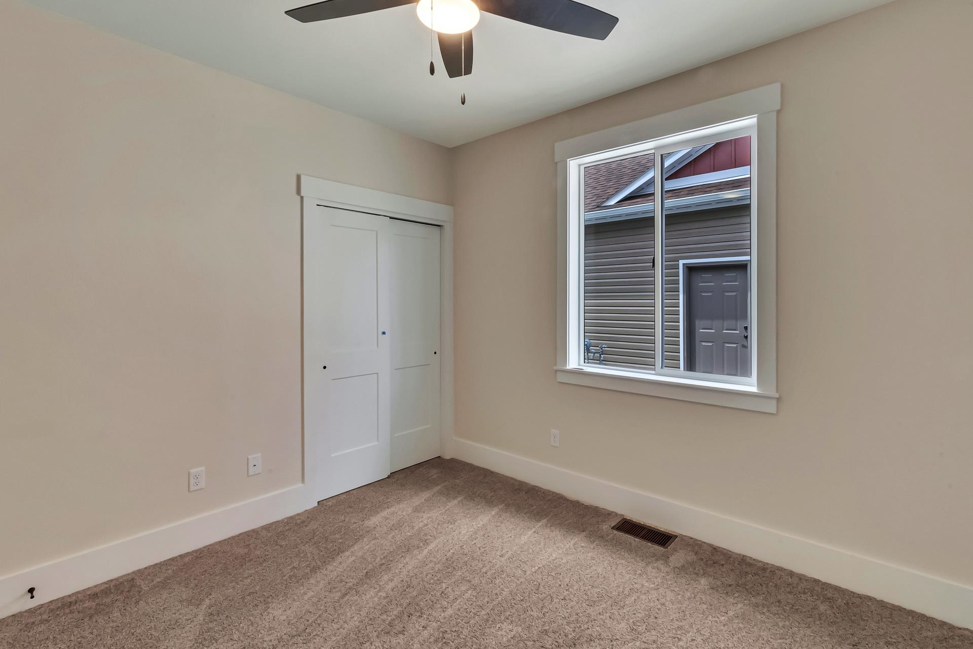1024 Snowdrop Court Property Photo 13