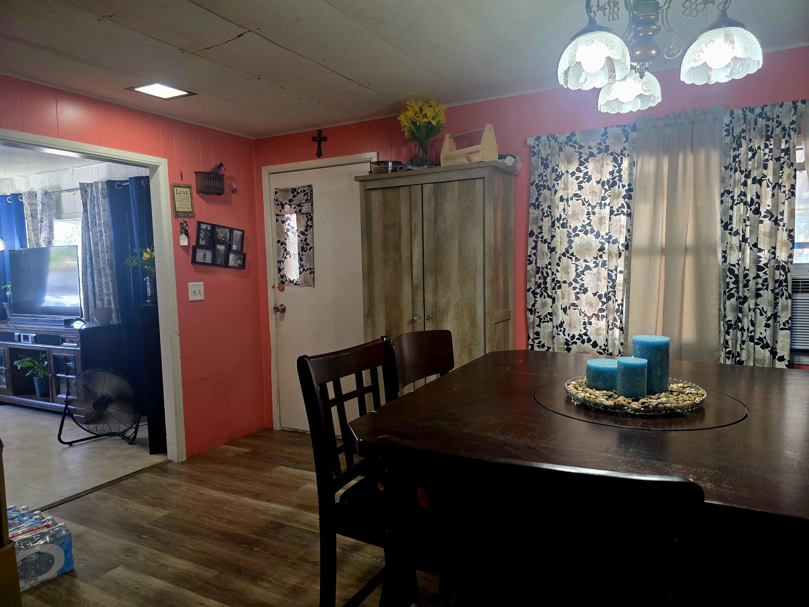 2860 Hall Avenue Property Photo 8