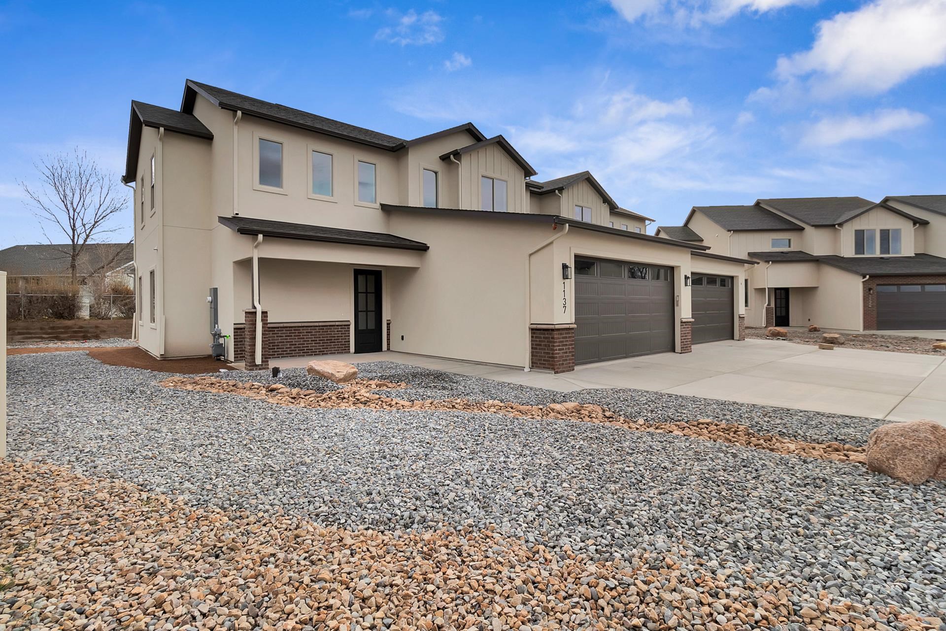 1137 Sprocket Court Property Photo 4