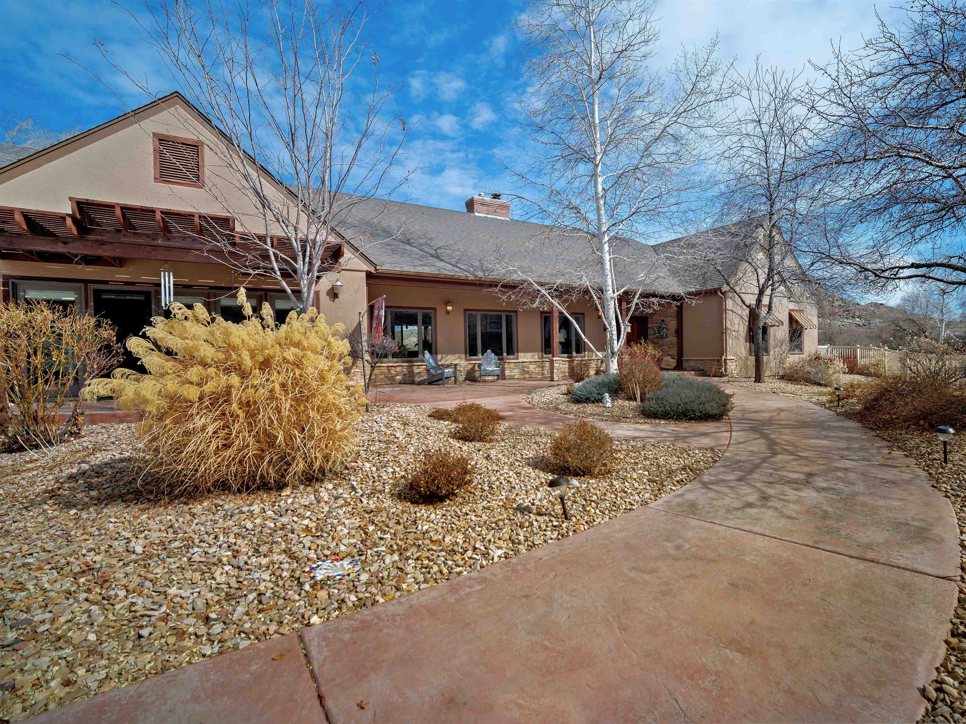 2111 Desert Hills Road Property Photo 5